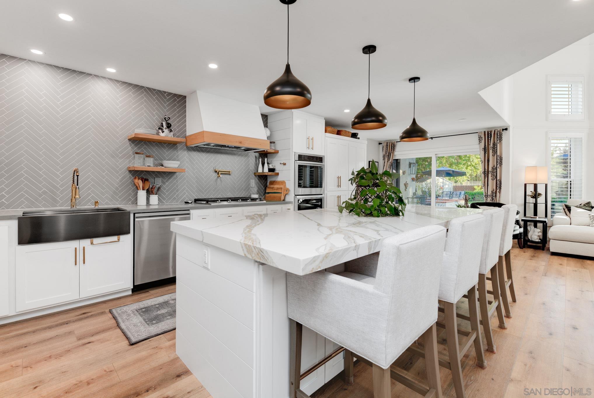 Detail Gallery Image 9 of 48 For 13555  Sagewood Dr, Poway,  CA 92064 - 5 Beds | 4/1 Baths