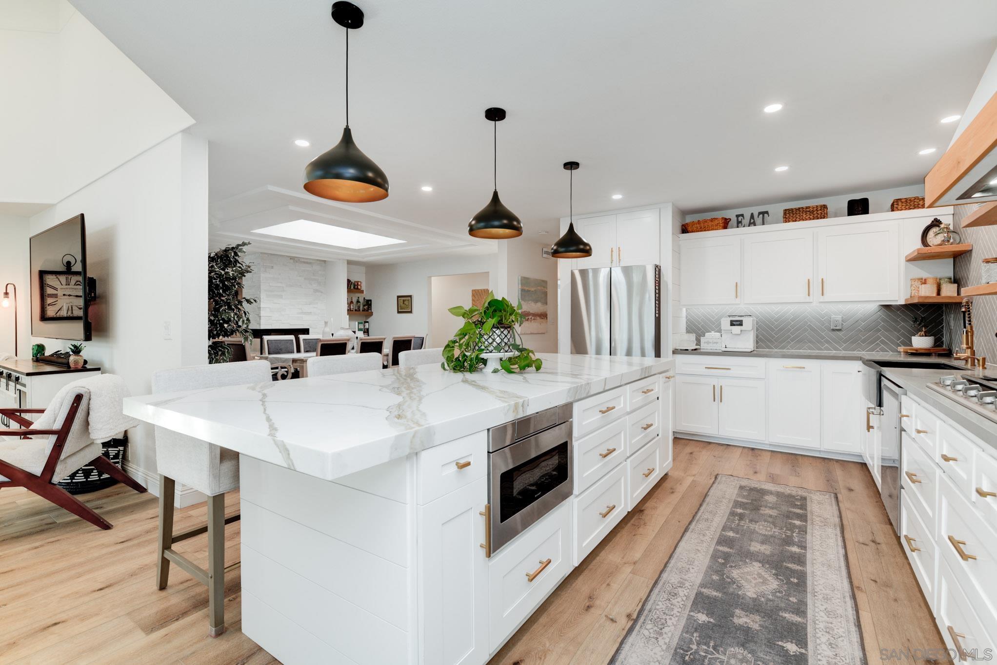 Detail Gallery Image 10 of 48 For 13555  Sagewood Dr, Poway,  CA 92064 - 5 Beds | 4/1 Baths