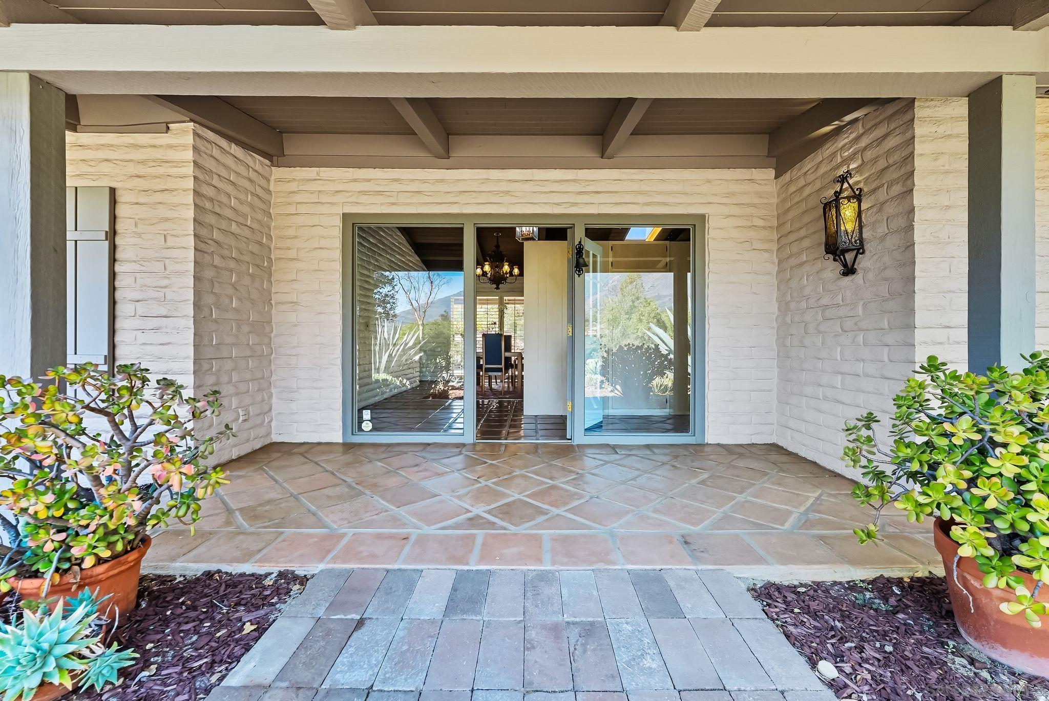 Detail Gallery Image 2 of 71 For 17711  South Mesa Drive, Pauma Valley,  CA 92061 - 3 Beds | 2 Baths