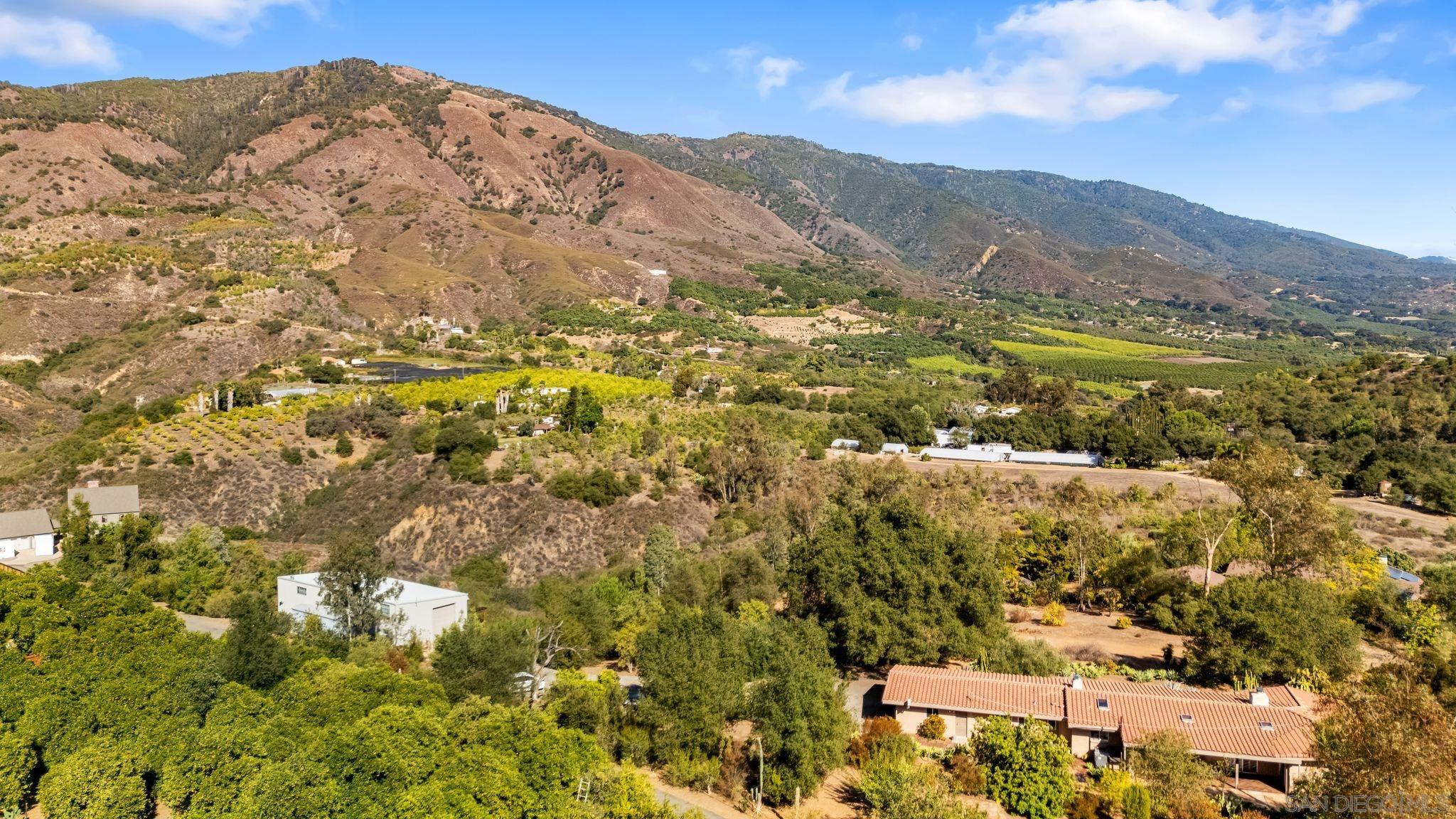 Detail Gallery Image 9 of 71 For 17711  South Mesa Drive, Pauma Valley,  CA 92061 - 3 Beds | 2 Baths