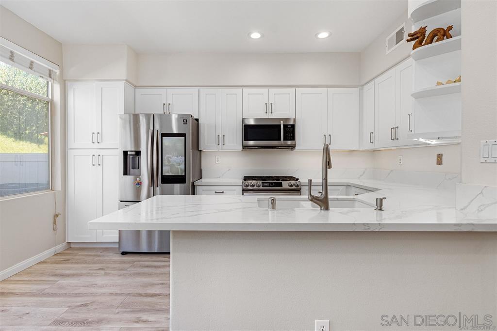 Front Image Thumbnail for SD250041265