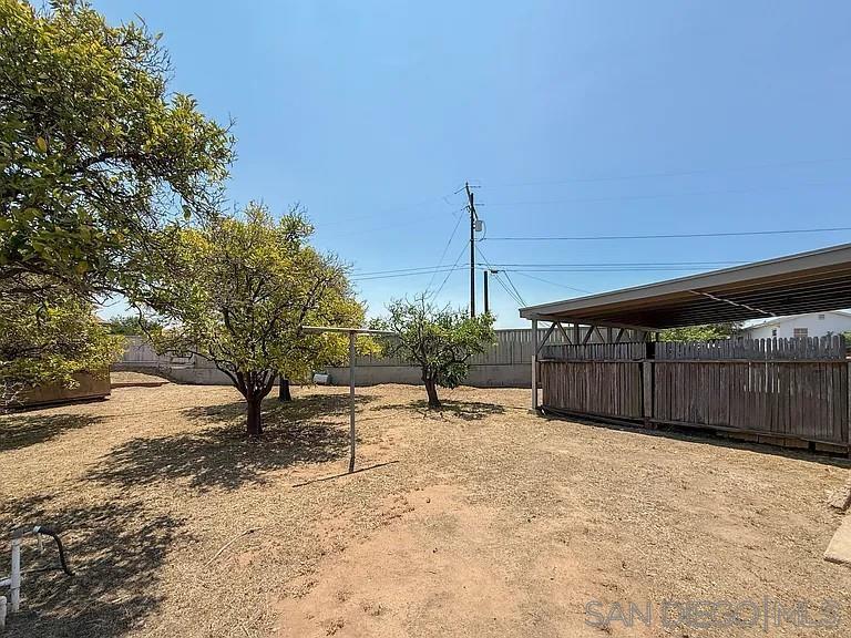 Detail Gallery Image 28 of 28 For 323  Hill Dr, Vista,  CA 92083 - 3 Beds | 2 Baths