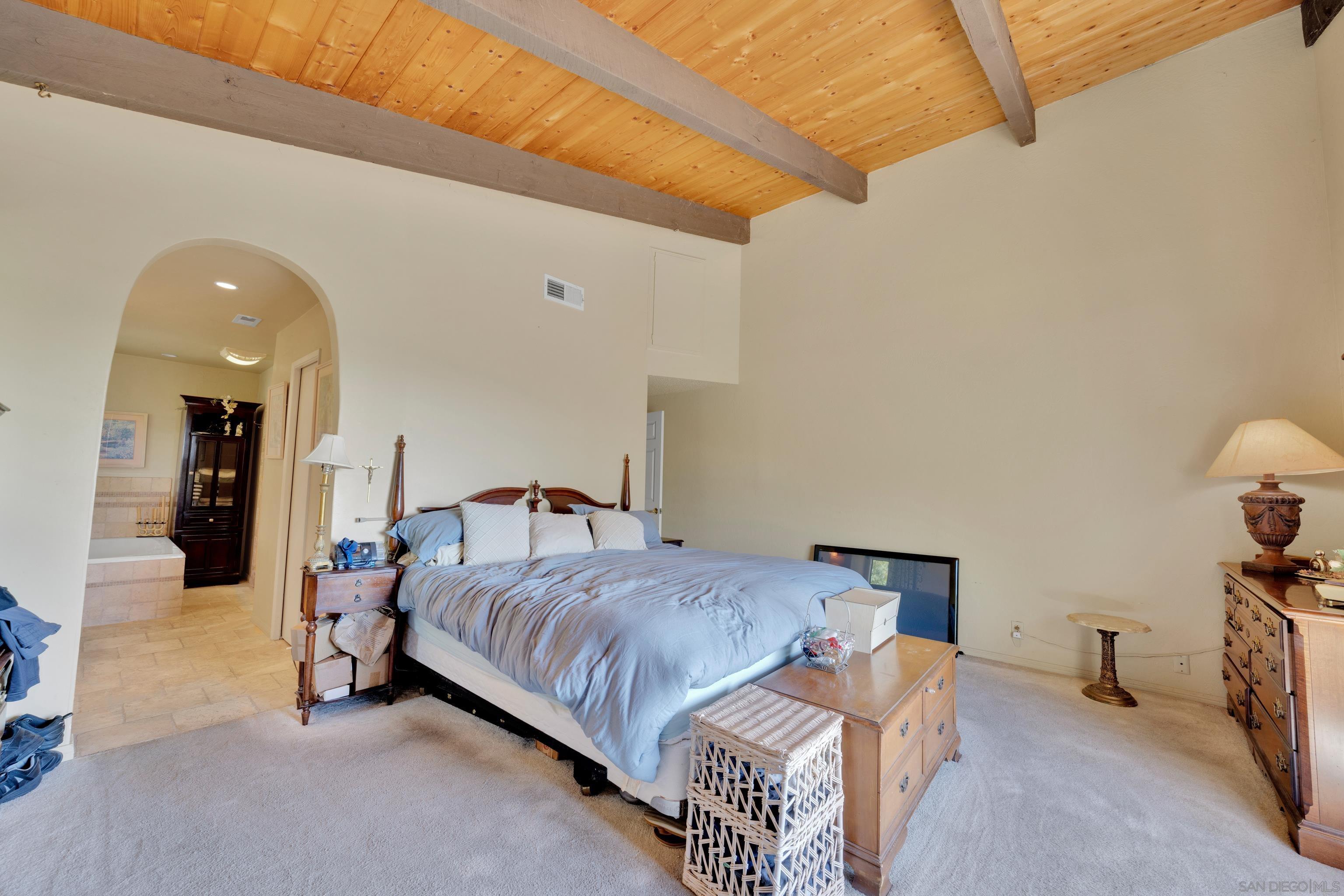 Detail Gallery Image 21 of 38 For 1876  Vista Way, El Cajon,  CA 92019 - 5 Beds | 3 Baths