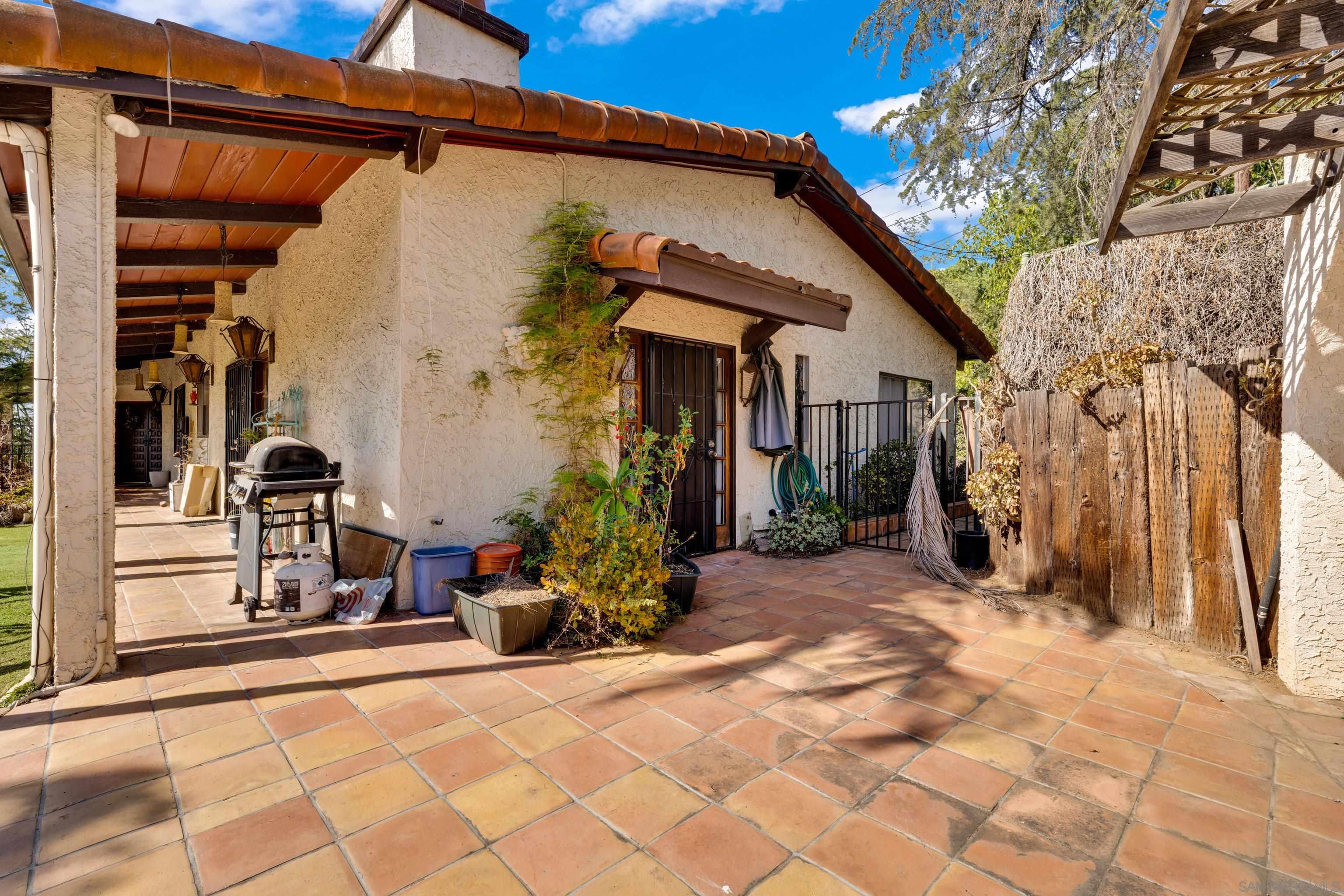 Detail Gallery Image 27 of 38 For 1876  Vista Way, El Cajon,  CA 92019 - 5 Beds | 3 Baths