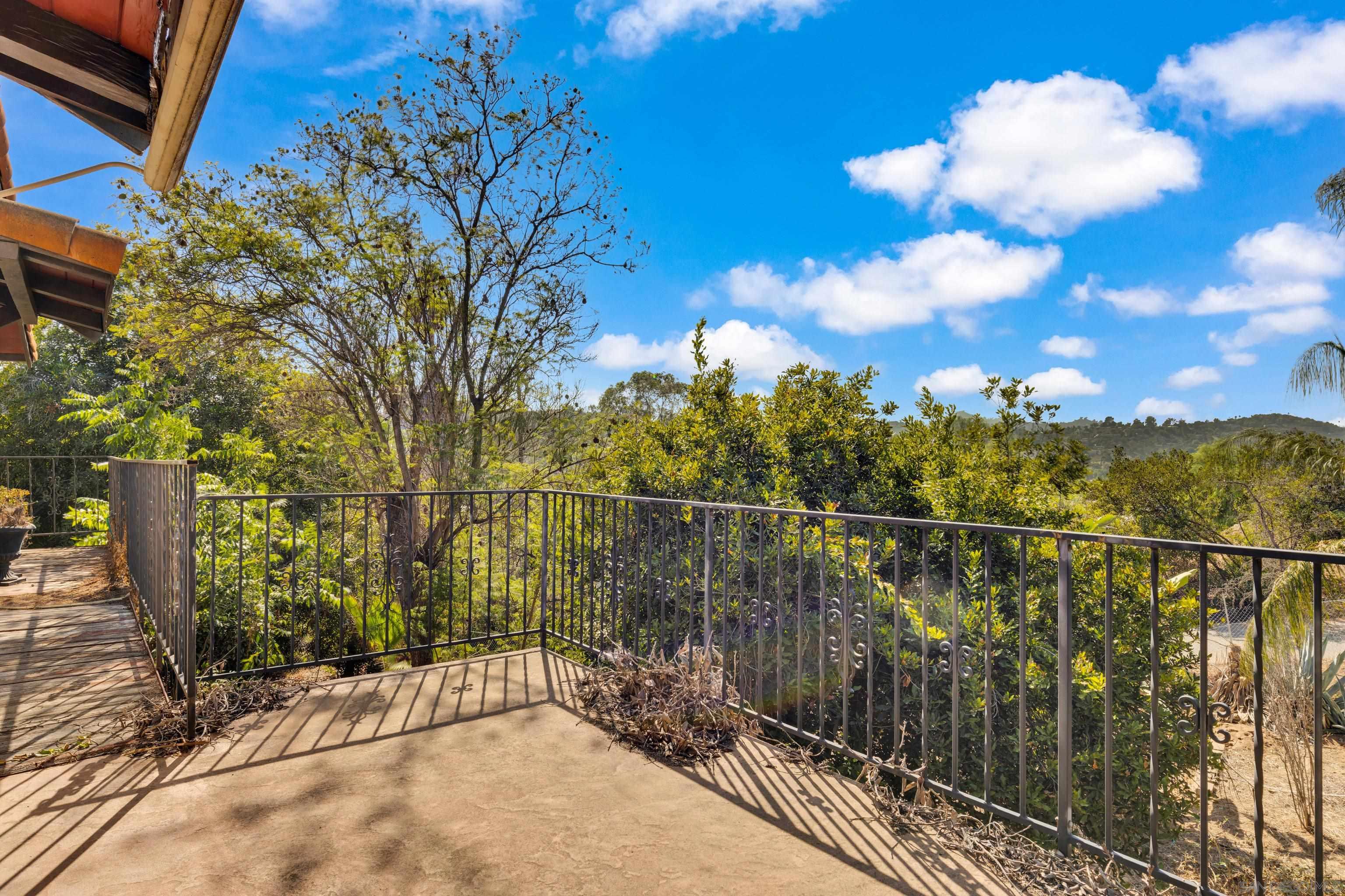 Detail Gallery Image 35 of 38 For 1876  Vista Way, El Cajon,  CA 92019 - 5 Beds | 3 Baths