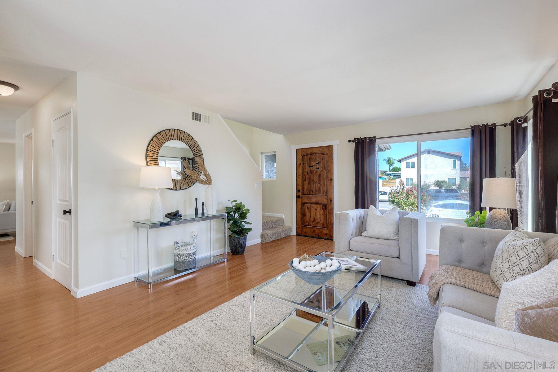 Front Image Thumbnail for SD250041299