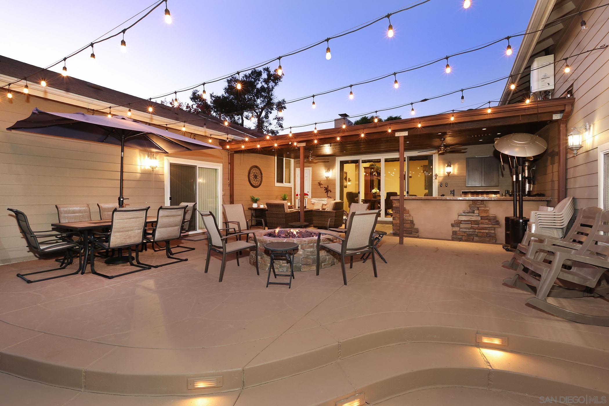 Detail Gallery Image 18 of 29 For 1687  Gecko Road, Vista,  CA 92083 - 4 Beds | 4/1 Baths