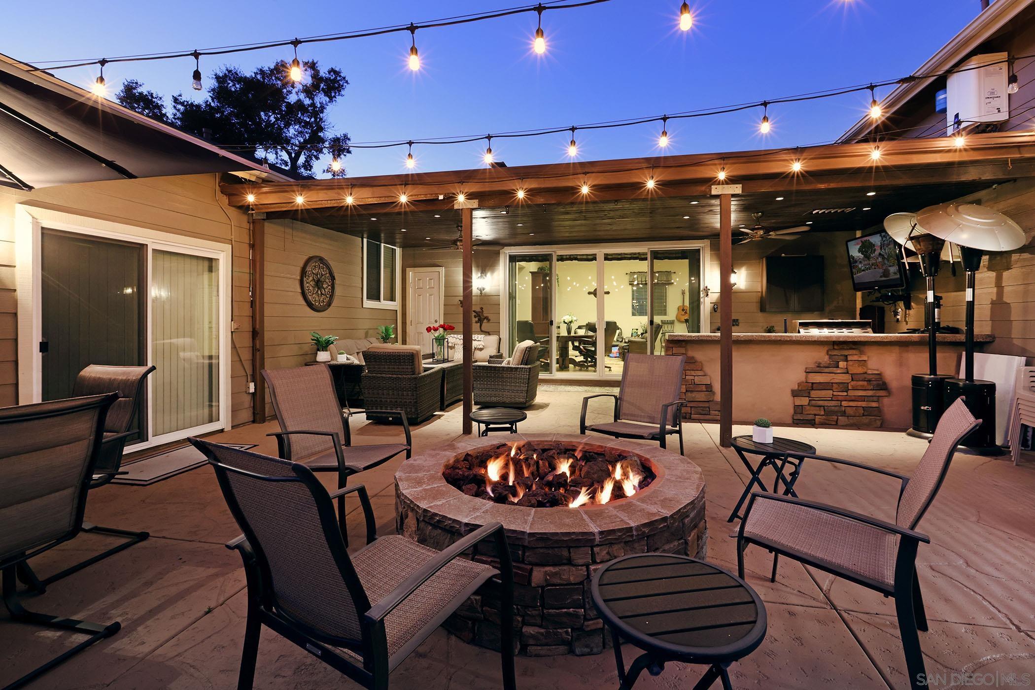 Detail Gallery Image 19 of 29 For 1687  Gecko Road, Vista,  CA 92083 - 4 Beds | 4/1 Baths