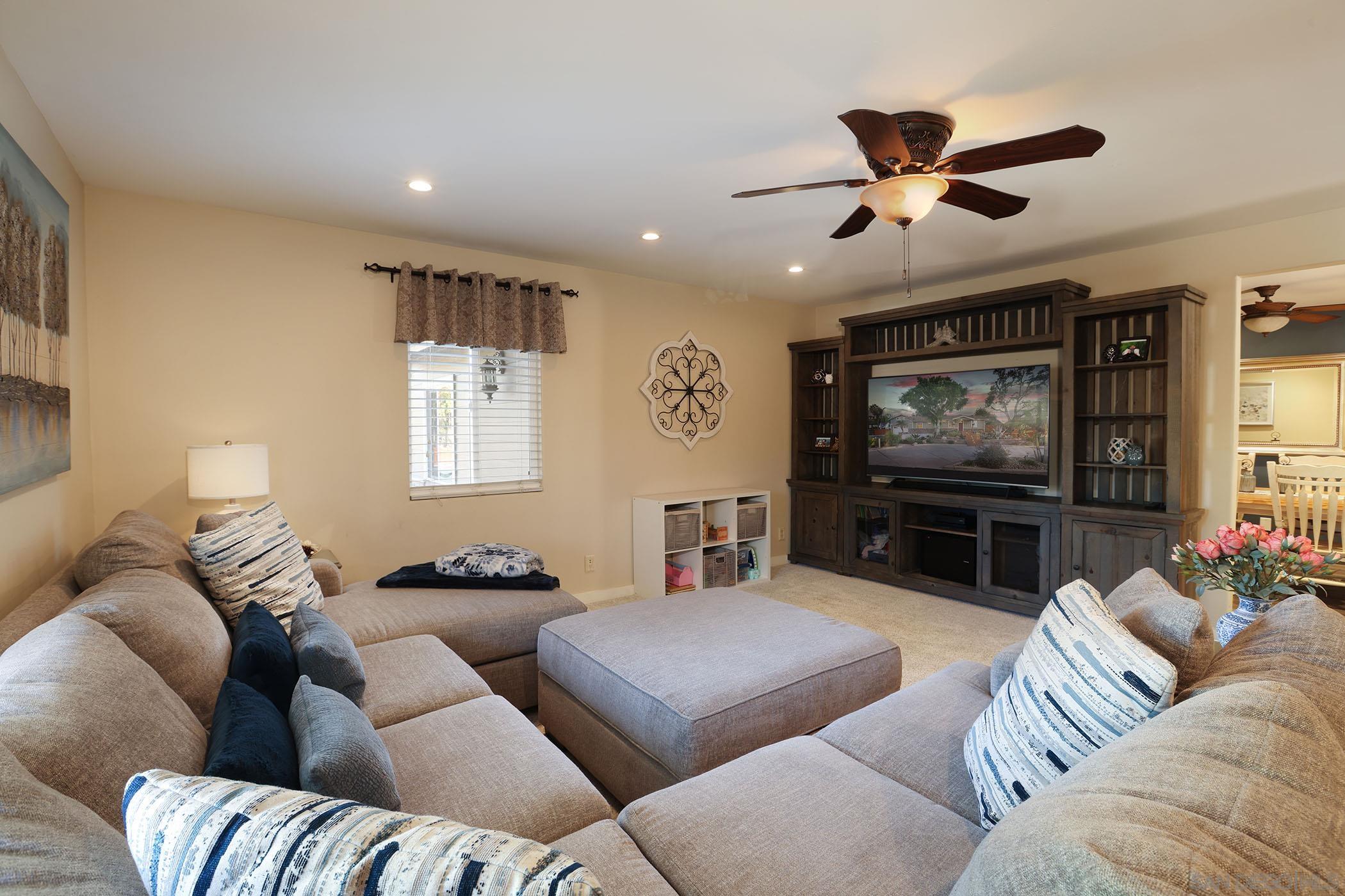 Detail Gallery Image 3 of 29 For 1687  Gecko Road, Vista,  CA 92083 - 4 Beds | 4/1 Baths