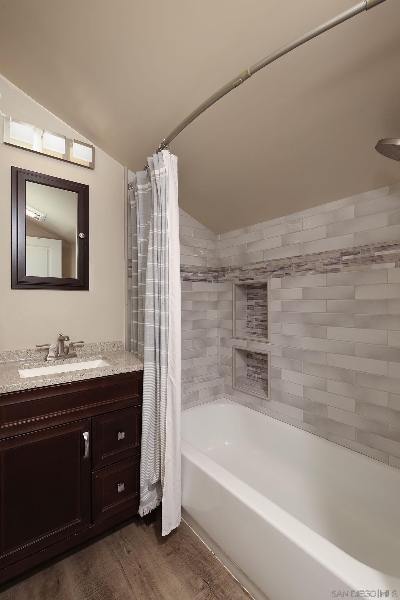 Detail Gallery Image 29 of 29 For 1687  Gecko Road, Vista,  CA 92083 - 4 Beds | 4/1 Baths