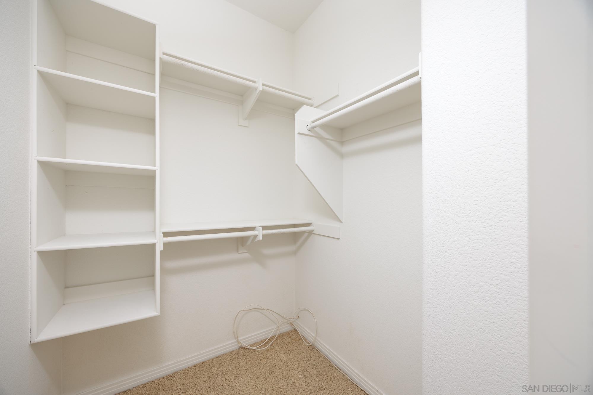 Detail Gallery Image 23 of 52 For 3827  Torrey Hill Lane, San Diego,  CA 92130 - 4 Beds | 3/1 Baths