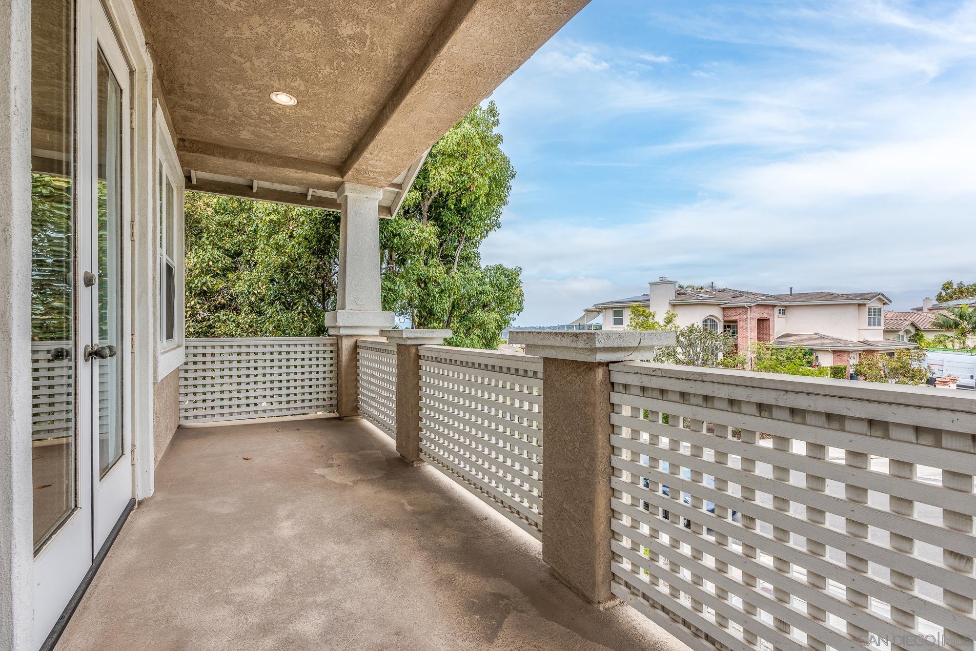 Detail Gallery Image 24 of 52 For 3827  Torrey Hill Lane, San Diego,  CA 92130 - 4 Beds | 3/1 Baths