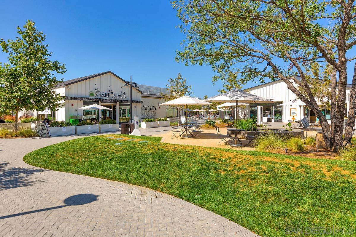 Detail Gallery Image 49 of 52 For 3827  Torrey Hill Lane, San Diego,  CA 92130 - 4 Beds | 3/1 Baths