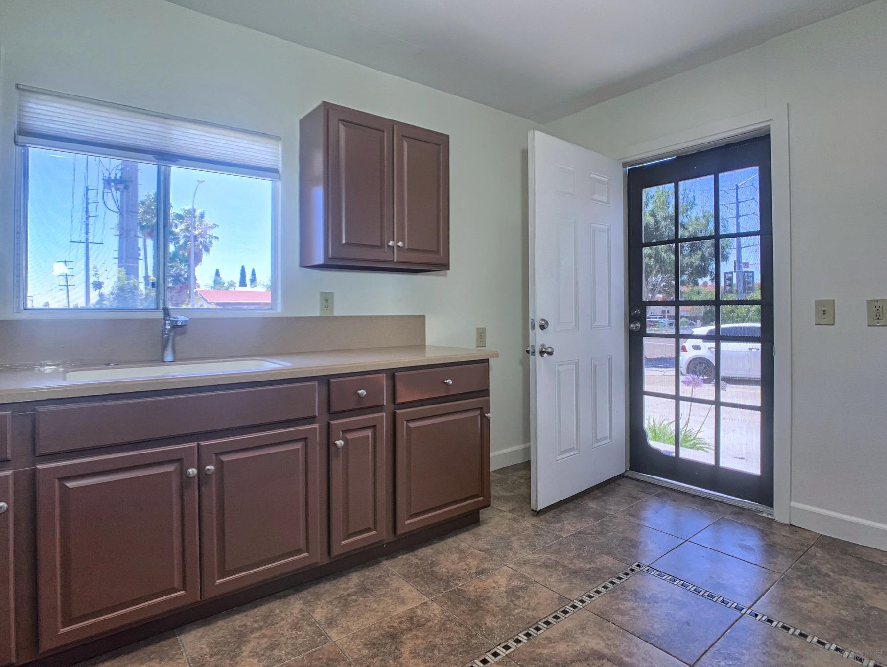 Detail Gallery Image 12 of 24 For 3320  Orange Avenue, San Diego,  CA 92104 - 2 Beds | 1 Baths