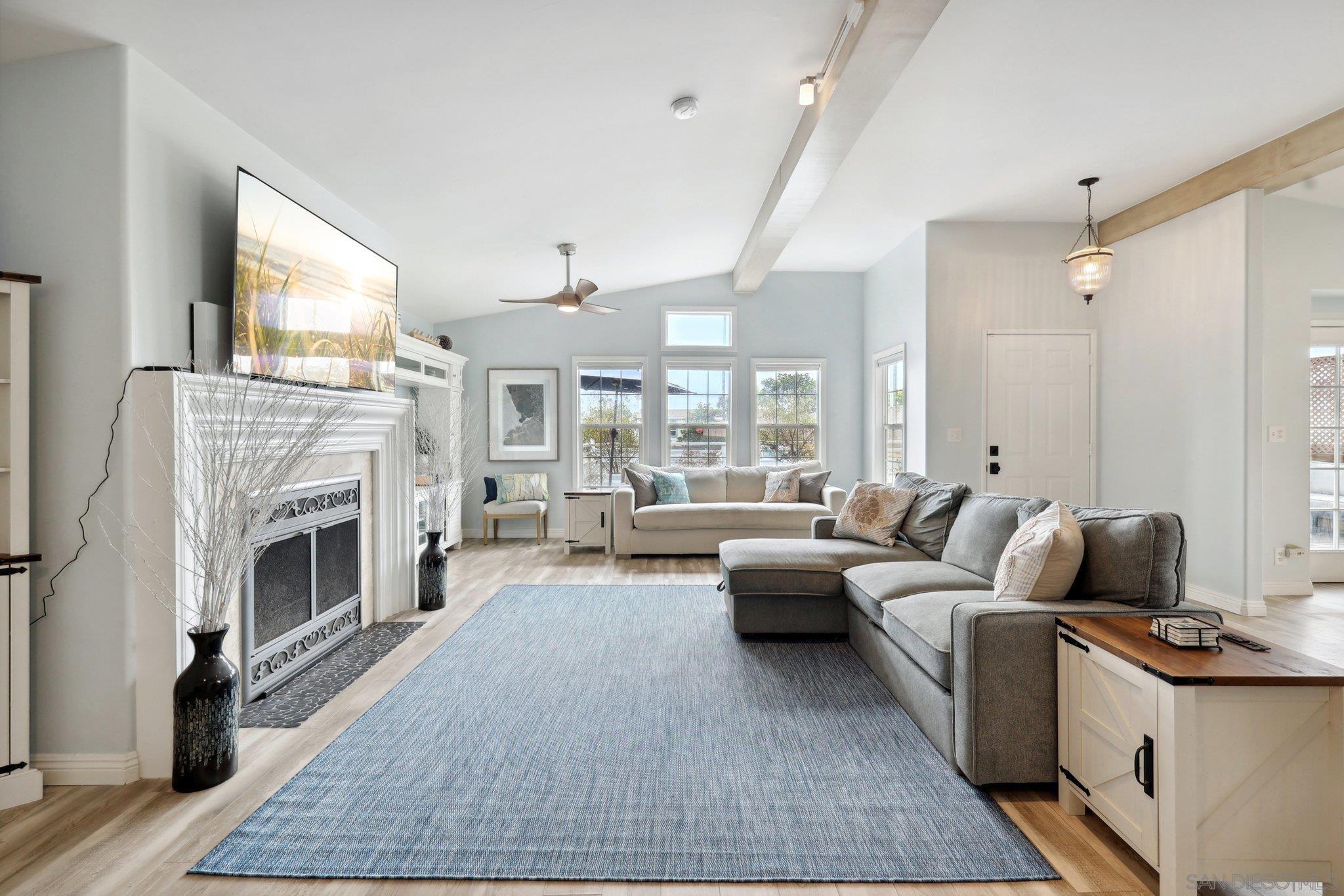 Detail Gallery Image 3 of 59 For 7002  San Bartolo St  #30,  Carlsbad,  CA 92011 - 2 Beds | 2 Baths