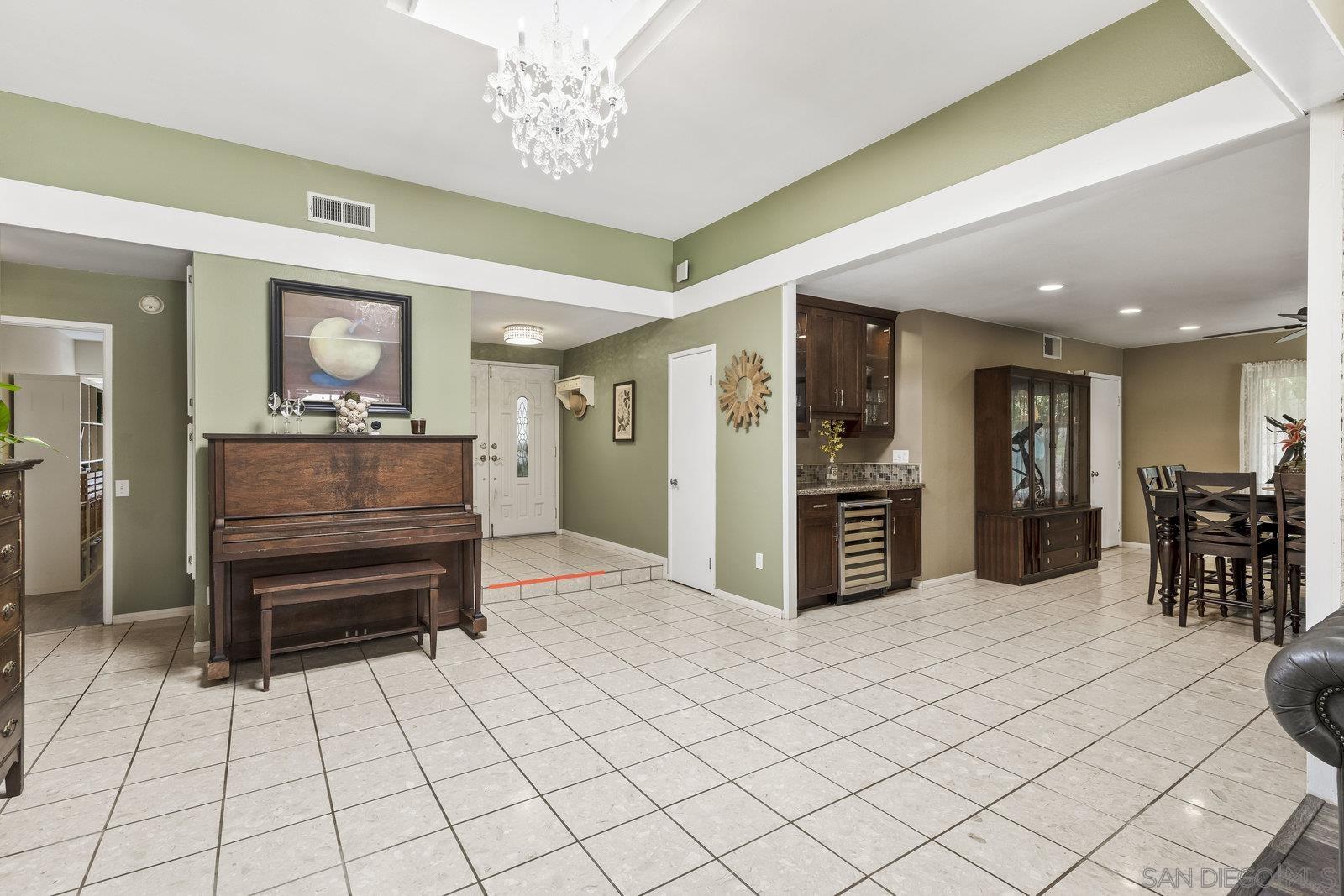 Detail Gallery Image 13 of 43 For 14152  Kendra Way, Poway,  CA 92064 - 4 Beds | 2 Baths