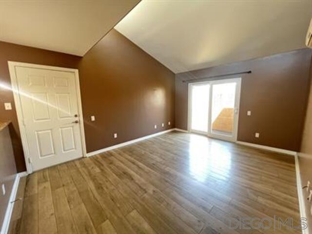 Detail Gallery Image 4 of 15 For 5252  Balboa Arms Dr  207, San Diego,  CA 92117 - 2 Beds | 2 Baths