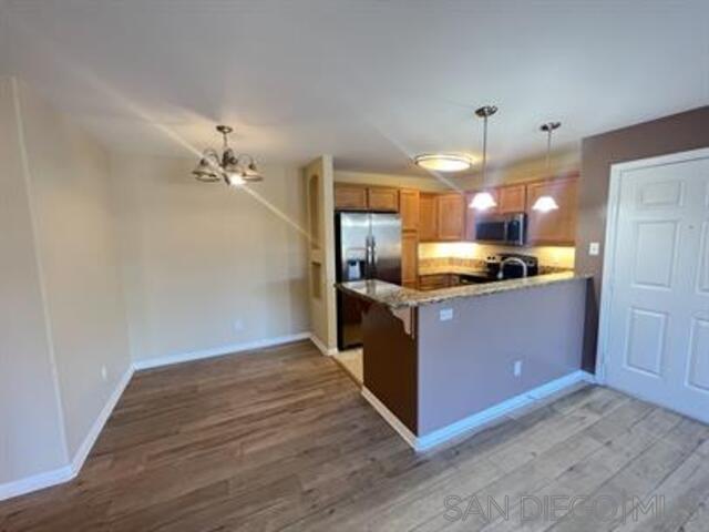 Detail Gallery Image 7 of 15 For 5252  Balboa Arms Dr  207, San Diego,  CA 92117 - 2 Beds | 2 Baths