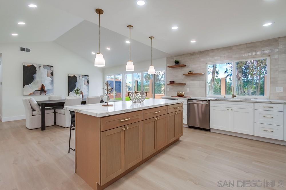 Detail Gallery Image 12 of 55 For 13147  Portofino Dr, Del Mar,  CA 92014 - 3 Beds | 2 Baths