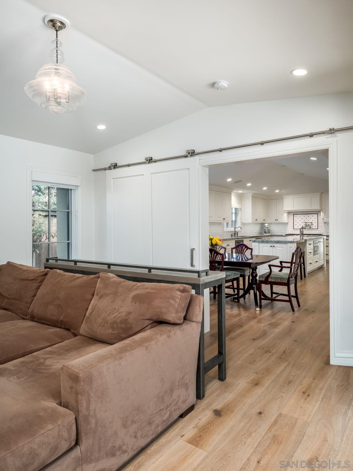 Detail Gallery Image 19 of 48 For 1879  Tahiti Drive, Costa Mesa,  CA 92626 - 4 Beds | 3/1 Baths