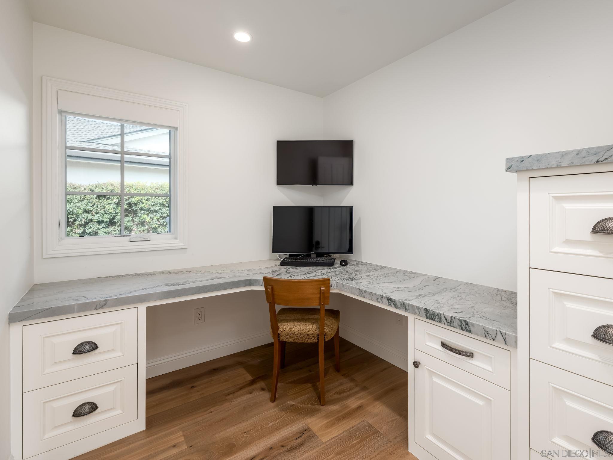 Detail Gallery Image 26 of 45 For 1879  Tahiti Drive, Costa Mesa,  CA 92626 - 4 Beds | 3/1 Baths