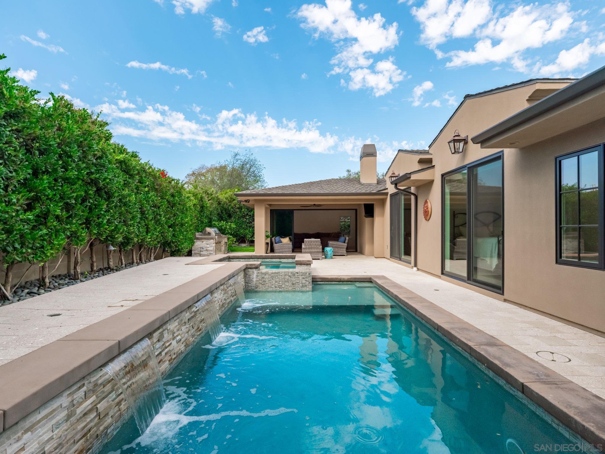 Detail Gallery Image 37 of 45 For 1879  Tahiti Drive, Costa Mesa,  CA 92626 - 4 Beds | 3/1 Baths