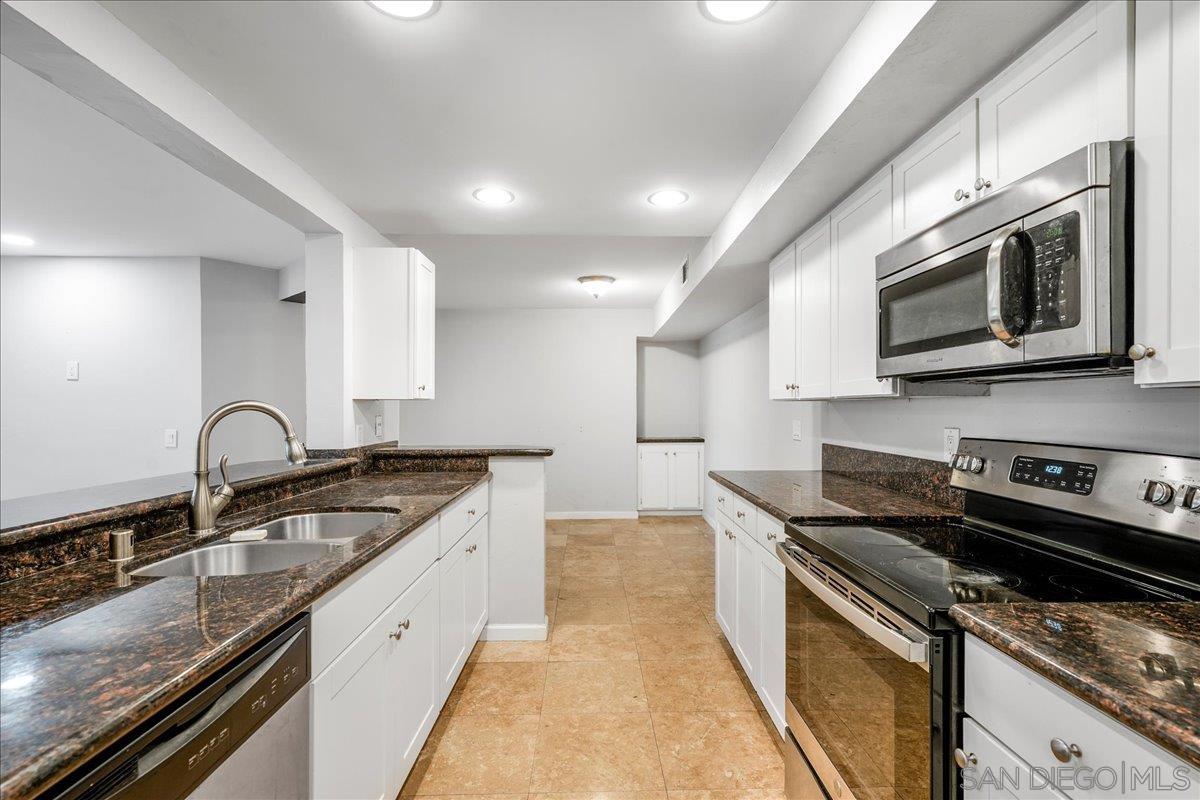 Front Image Thumbnail for SD250041401