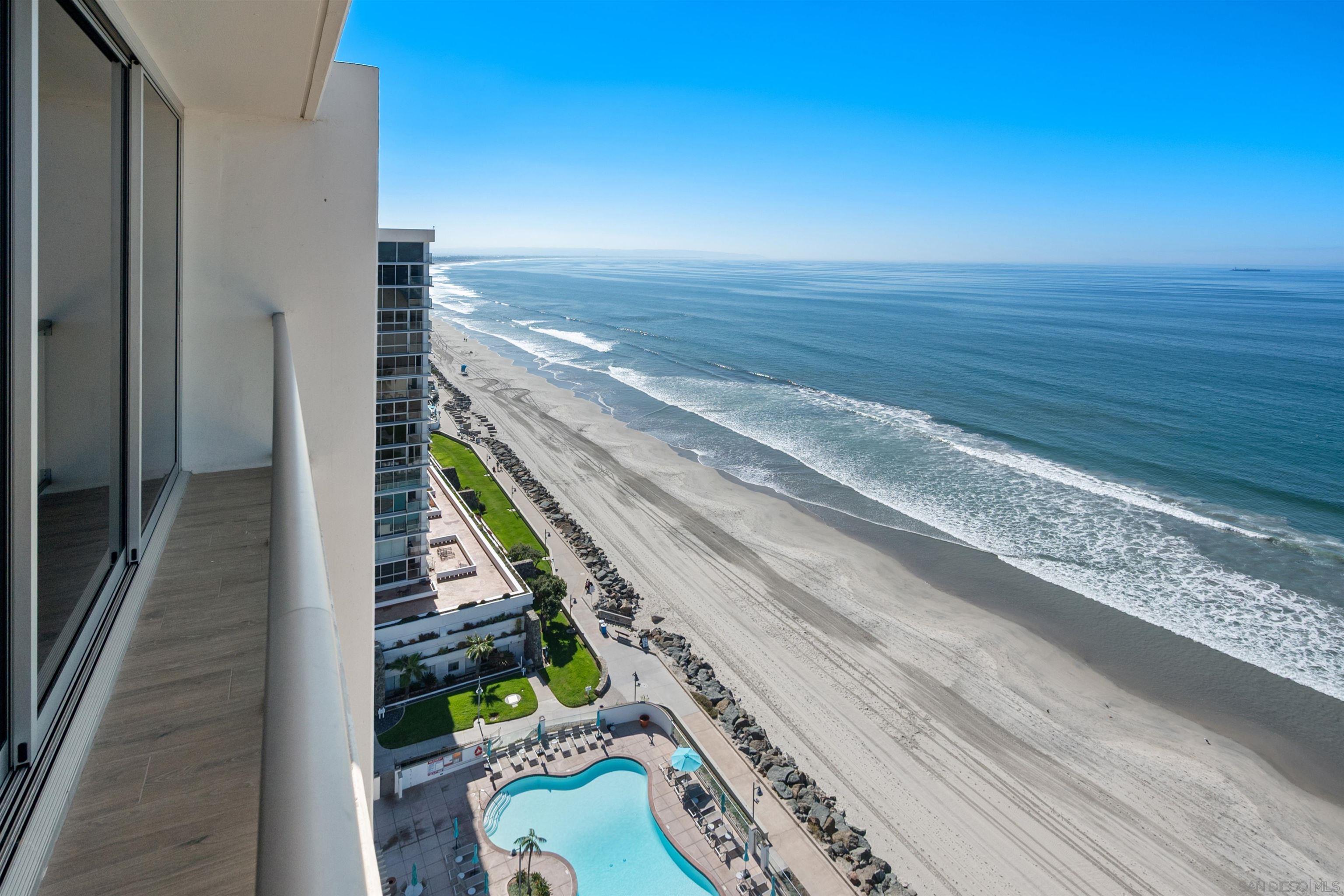 Detail Gallery Image 7 of 30 For 1730  Avenida Del Mundo  1608, Coronado,  CA 92118 - 2 Beds | 2 Baths