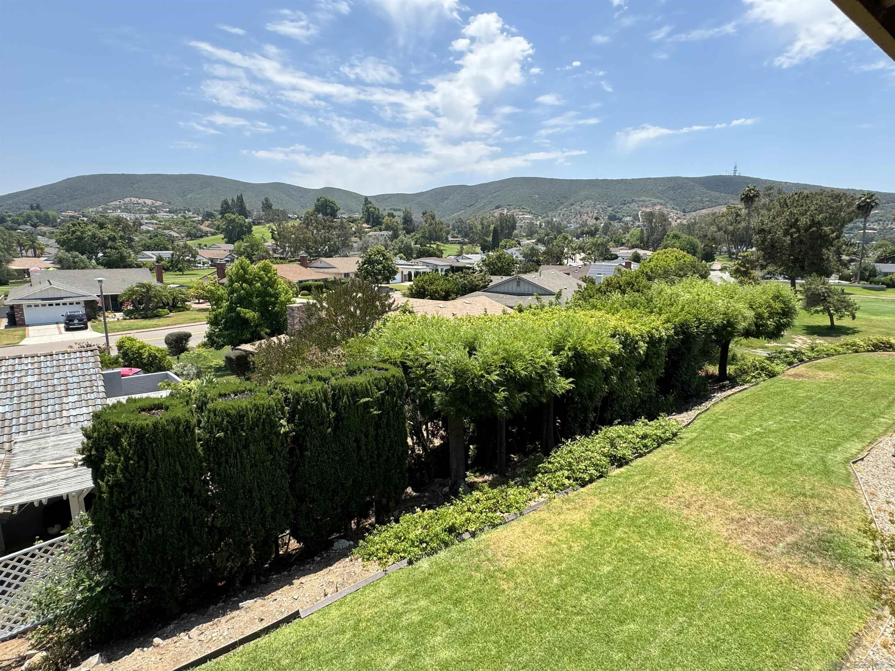 Detail Gallery Image 2 of 21 For 1858  Fairway Circle, San Marcos,  CA 92078 - 2 Beds | 2 Baths