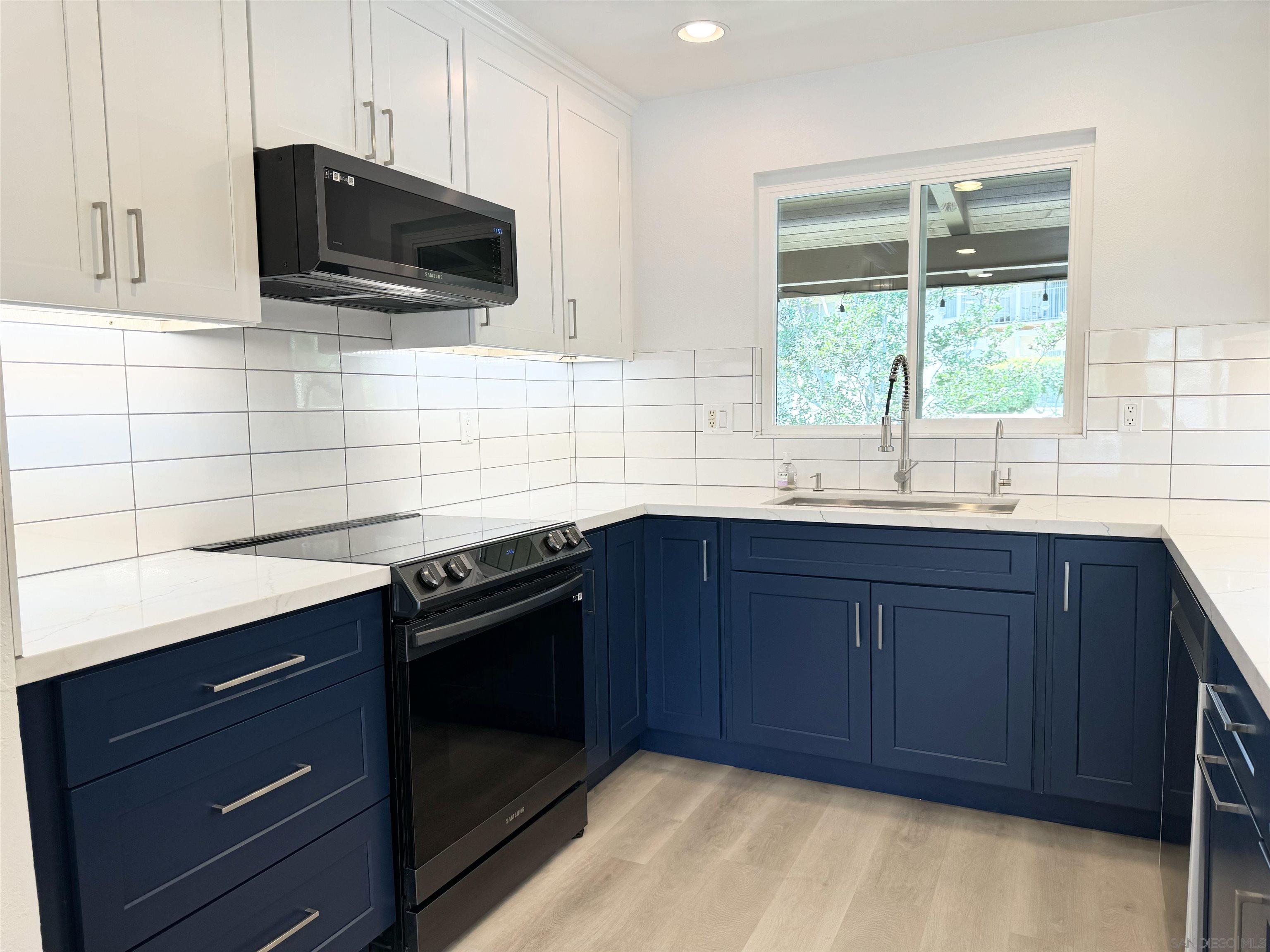 Detail Gallery Image 9 of 21 For 1858  Fairway Circle, San Marcos,  CA 92078 - 2 Beds | 2 Baths