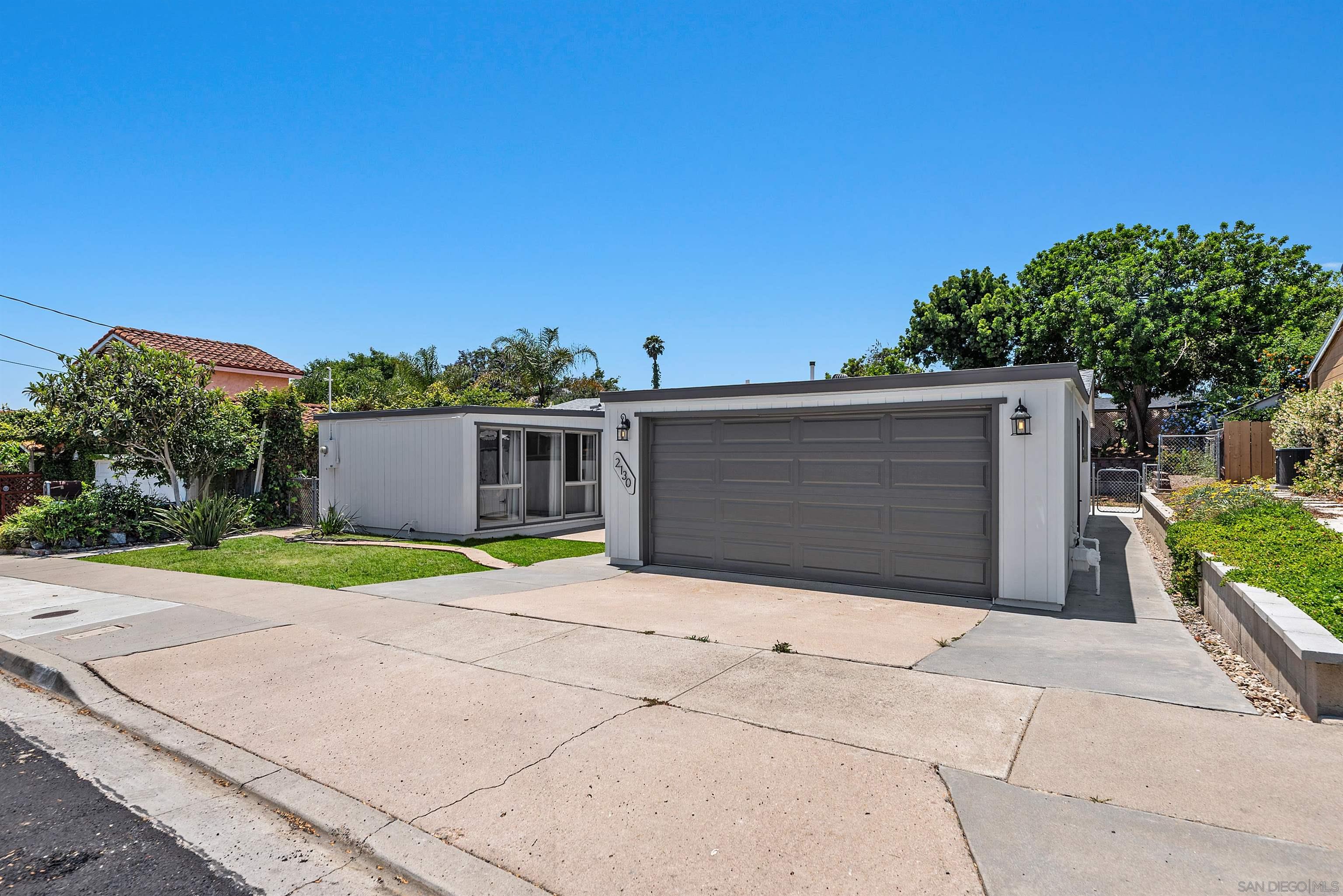 Front Image Thumbnail for SD250041438