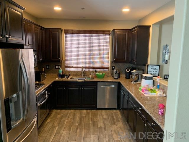 Detail Gallery Image 3 of 16 For 3037  Cole Grade Dr, Santee,  CA 92071 - 3 Beds | 3 Baths