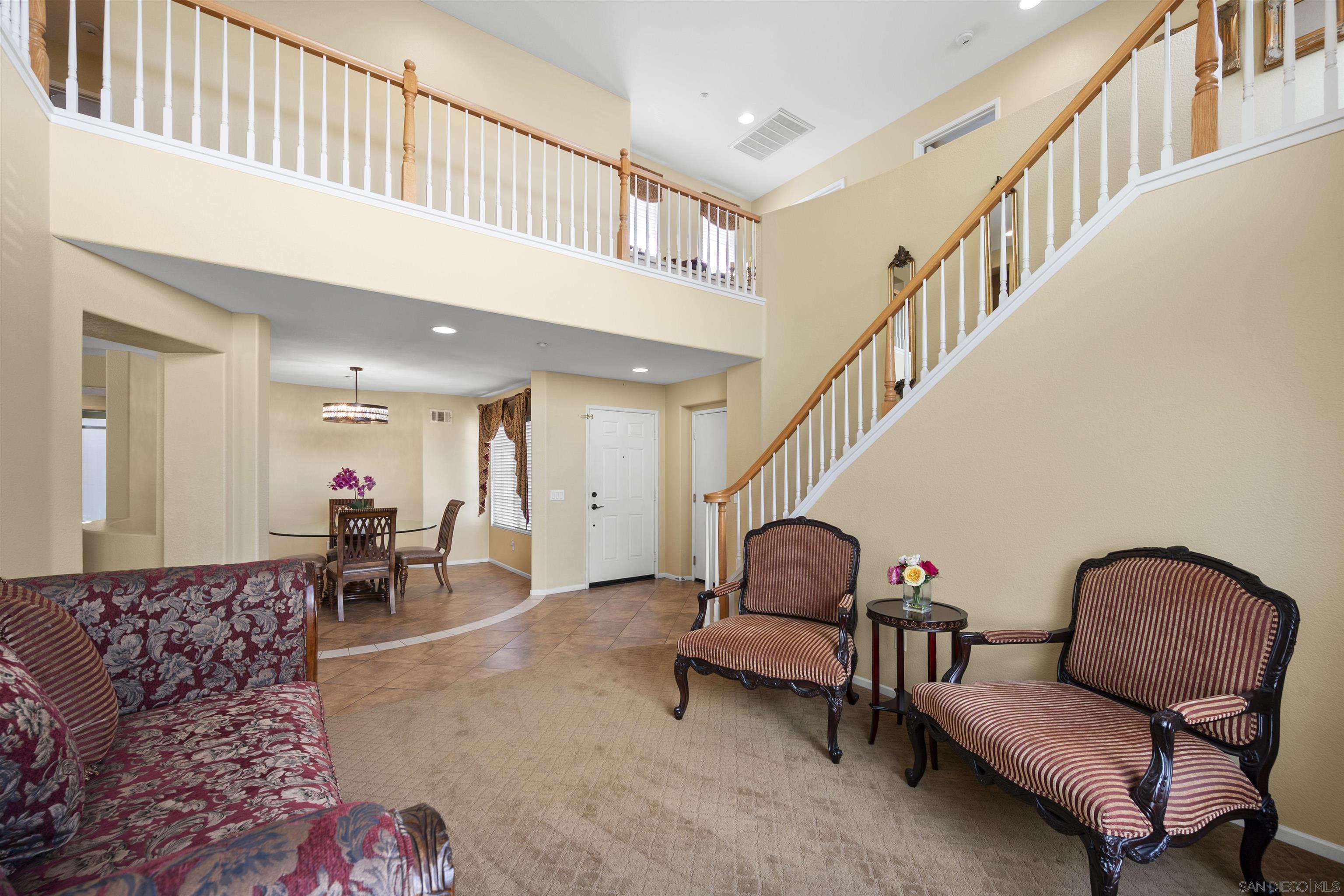 Detail Gallery Image 9 of 55 For 10145  Challenger Ct, Spring Valley,  CA 91978 - 5 Beds | 4 Baths