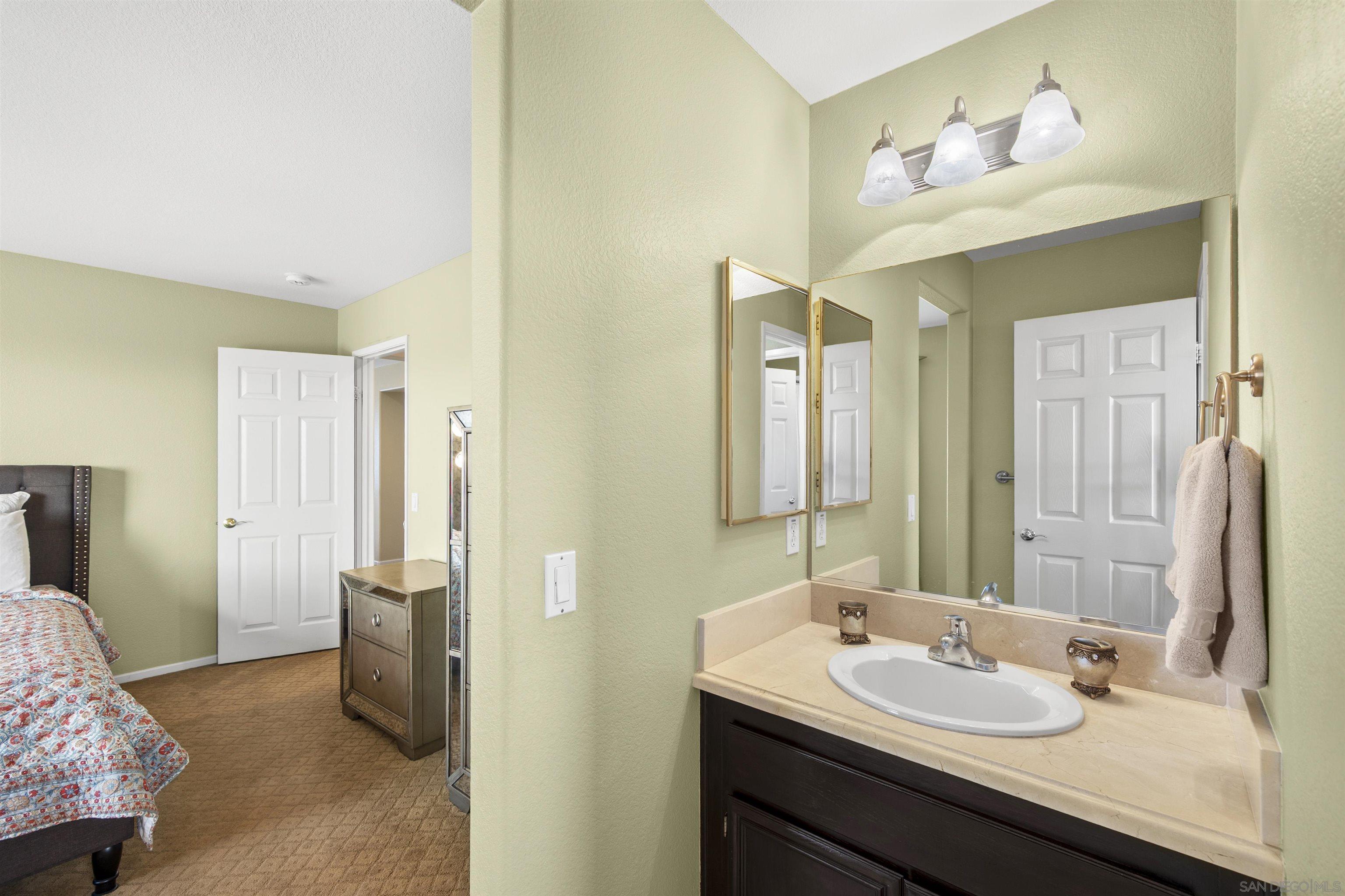 Detail Gallery Image 35 of 55 For 10145  Challenger Ct, Spring Valley,  CA 91978 - 5 Beds | 4 Baths