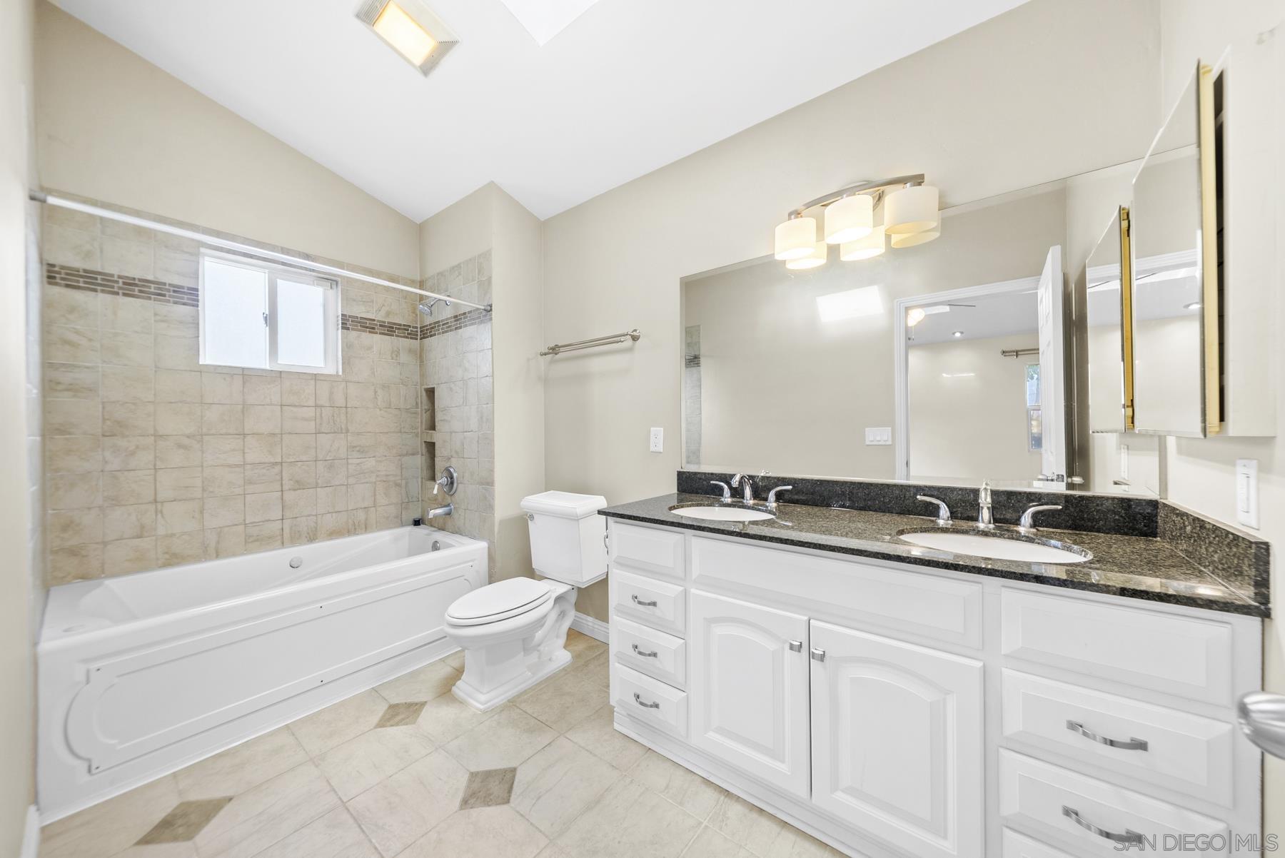 Detail Gallery Image 12 of 34 For 4171  1st Ave, San Diego,  CA 92103 - 3 Beds | 2 Baths