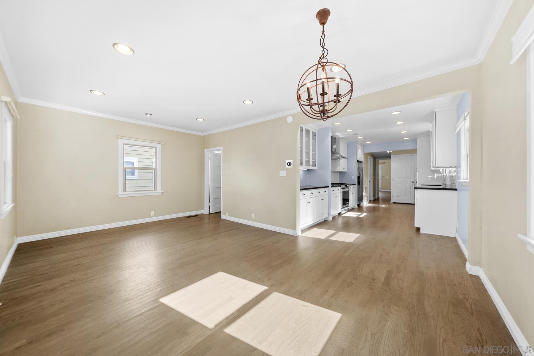 Detail Gallery Image 5 of 34 For 4171  1st Ave, San Diego,  CA 92103 - 3 Beds | 2 Baths