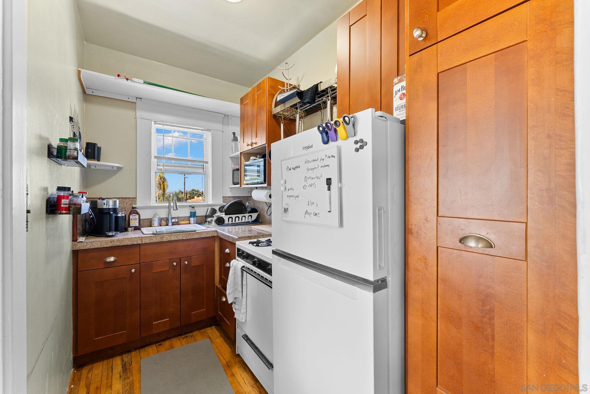 Detail Gallery Image 13 of 18 For 237  Spruce St, San Diego,  CA 92103 - – Beds | – Baths