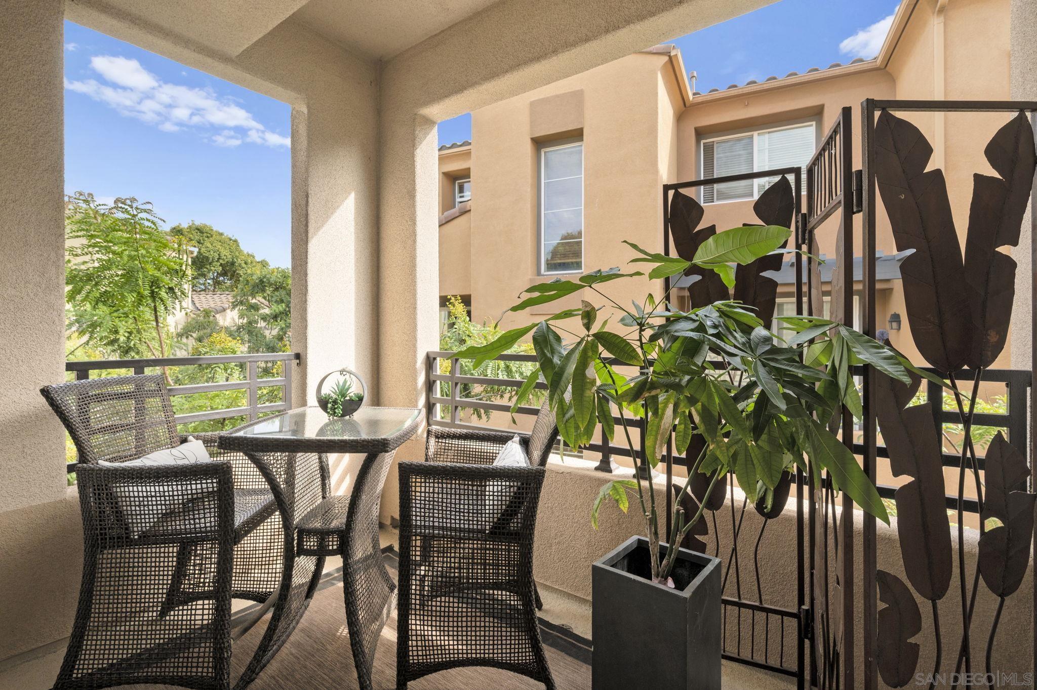 Detail Gallery Image 17 of 35 For 2847  Escala Cir, San Diego,  CA 92108 - 3 Beds | 3 Baths