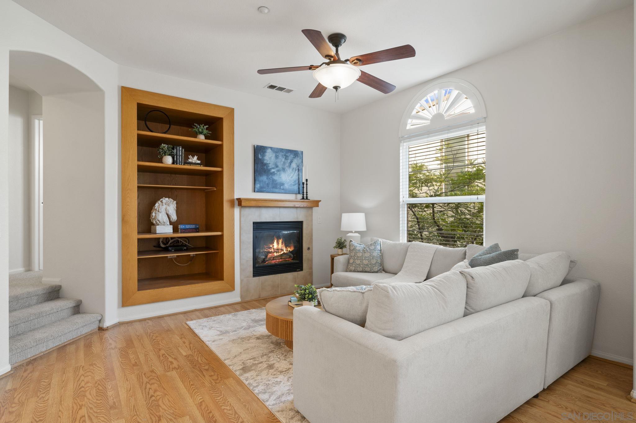 Detail Gallery Image 5 of 35 For 2847  Escala Cir, San Diego,  CA 92108 - 3 Beds | 3 Baths