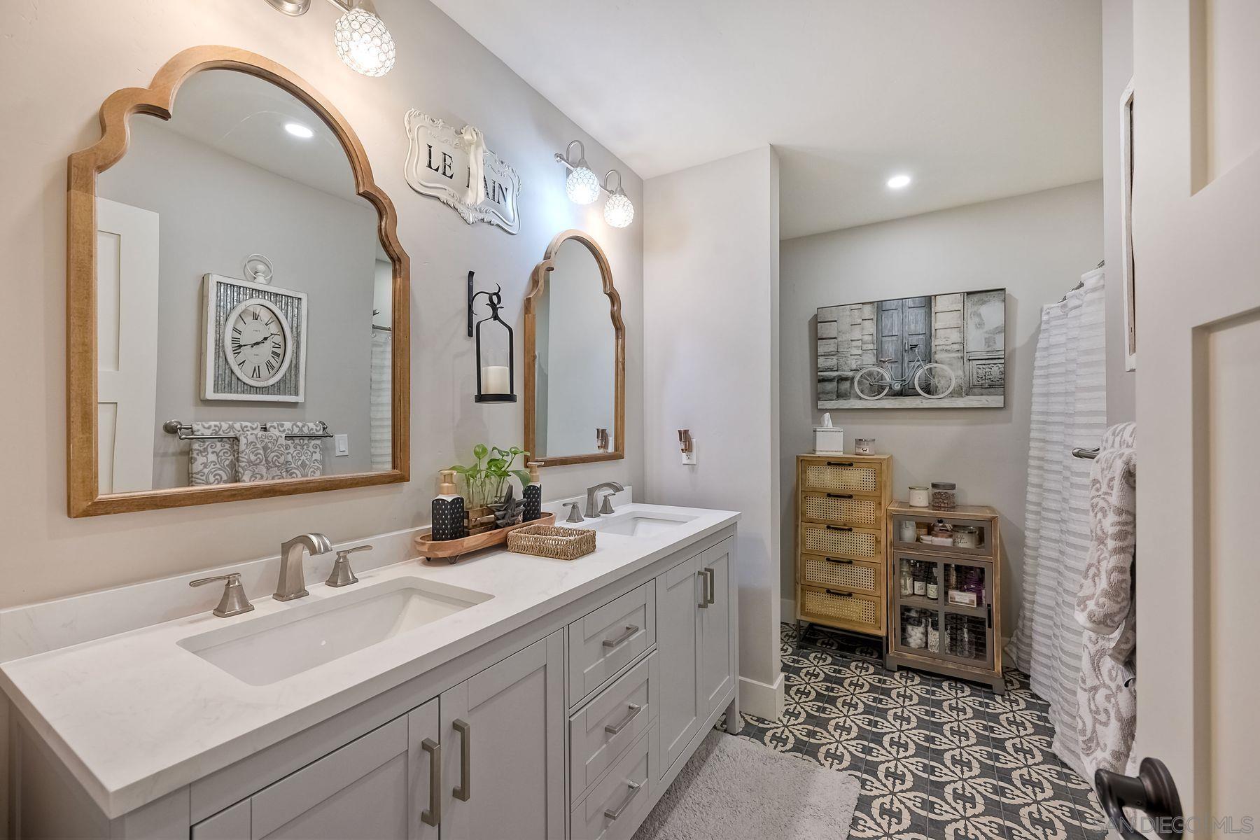 Detail Gallery Image 23 of 38 For 660  via Rancho Pkwy, Escondido,  CA 92029 - 4 Beds | 2/1 Baths