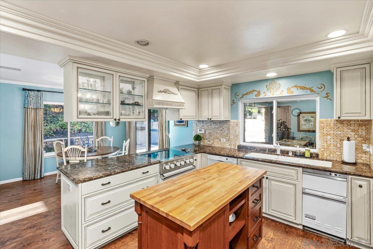 Detail Gallery Image 17 of 53 For 2927  Circle Drive, Escondido,  CA 92029 - 5 Beds | 2/1 Baths