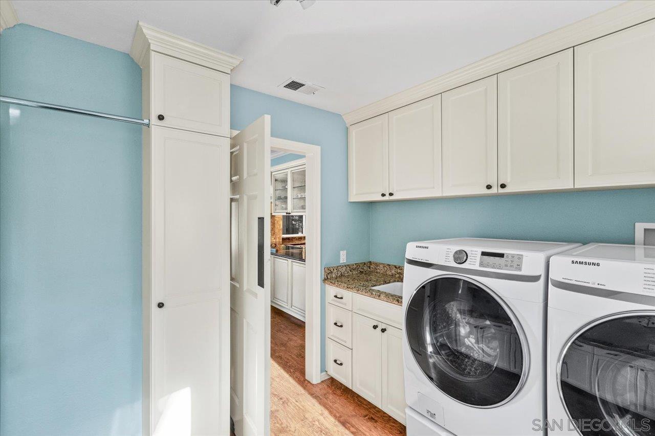 Detail Gallery Image 21 of 53 For 2927  Circle Drive, Escondido,  CA 92029 - 5 Beds | 2/1 Baths