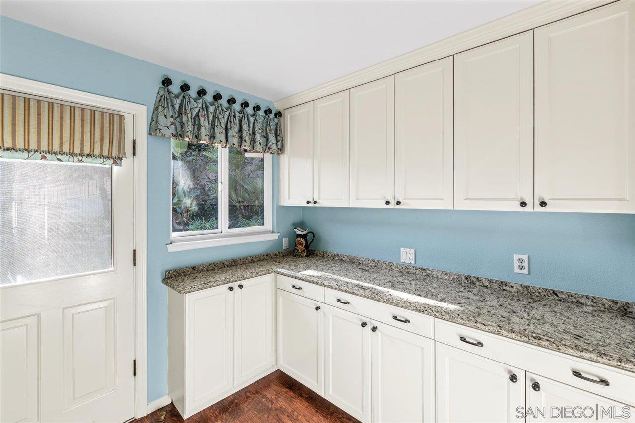 Detail Gallery Image 22 of 53 For 2927  Circle Drive, Escondido,  CA 92029 - 5 Beds | 2/1 Baths