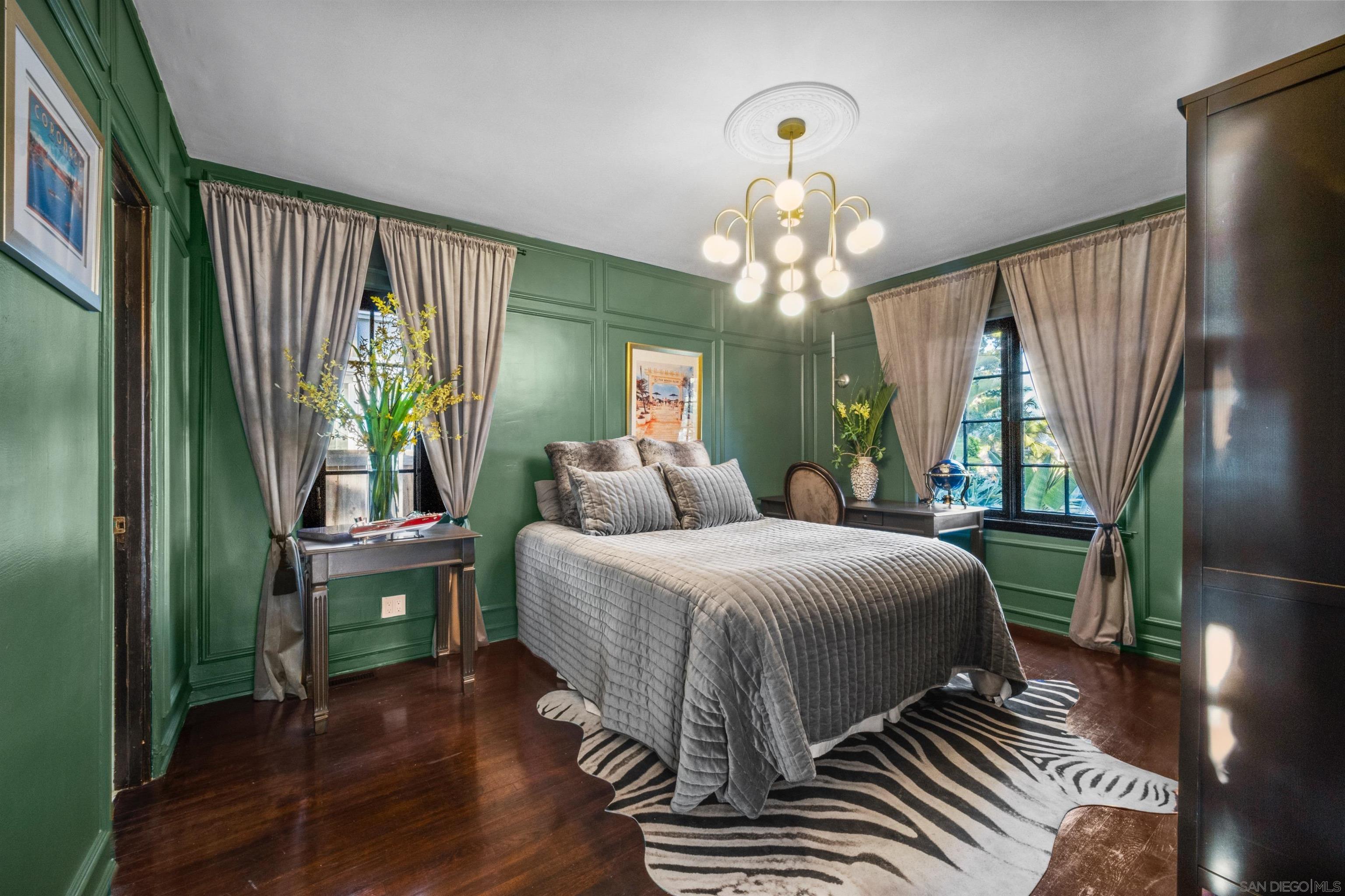 Detail Gallery Image 17 of 47 For 340  B Ave, Coronado,  CA 92118 - 4 Beds | 3 Baths