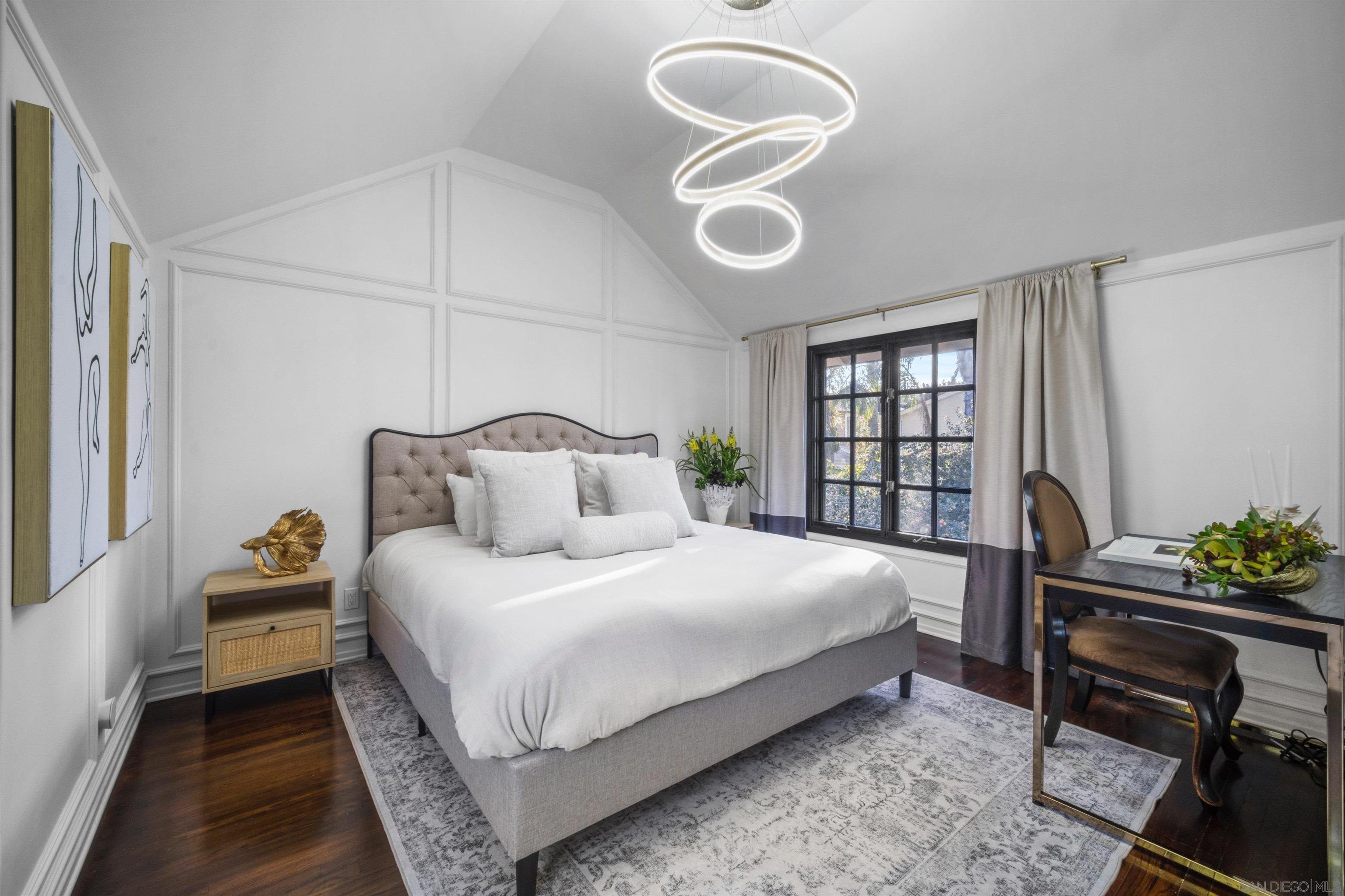 Detail Gallery Image 25 of 47 For 340  B Ave, Coronado,  CA 92118 - 4 Beds | 3 Baths