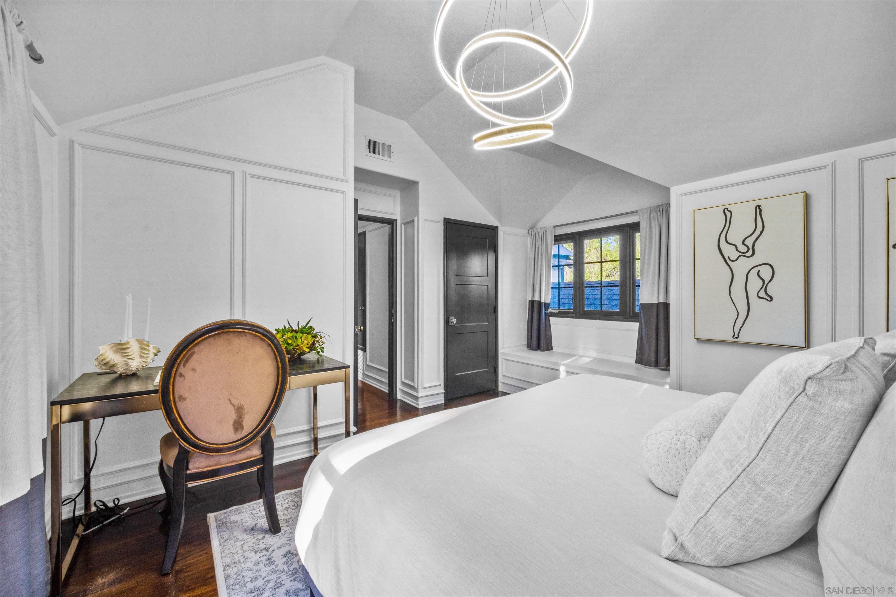 Detail Gallery Image 27 of 47 For 340  B Ave, Coronado,  CA 92118 - 4 Beds | 3 Baths