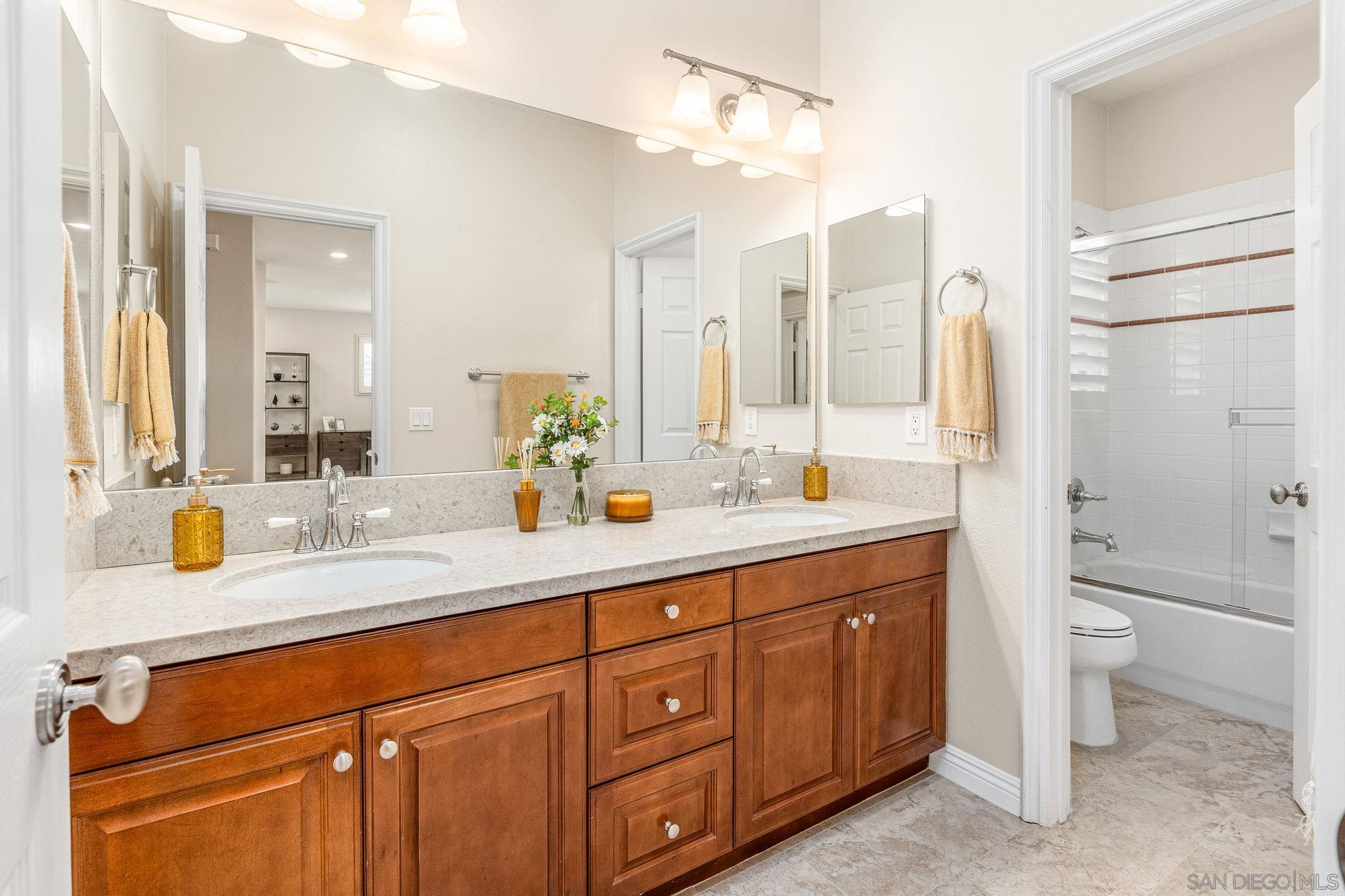 Detail Gallery Image 22 of 43 For 5582  Valerio Trl, San Diego,  CA 92130 - 5 Beds | 3/1 Baths