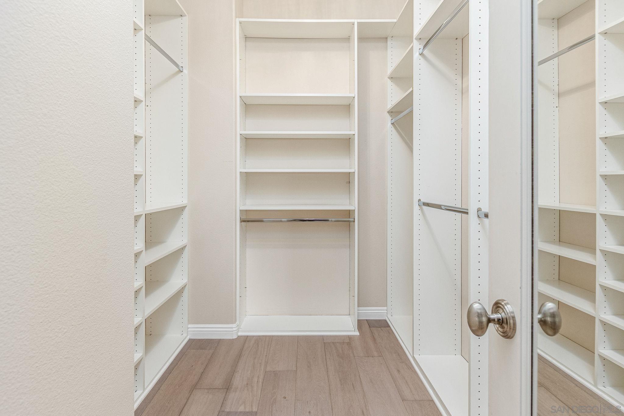 Detail Gallery Image 28 of 43 For 5582  Valerio Trl, San Diego,  CA 92130 - 5 Beds | 3/1 Baths