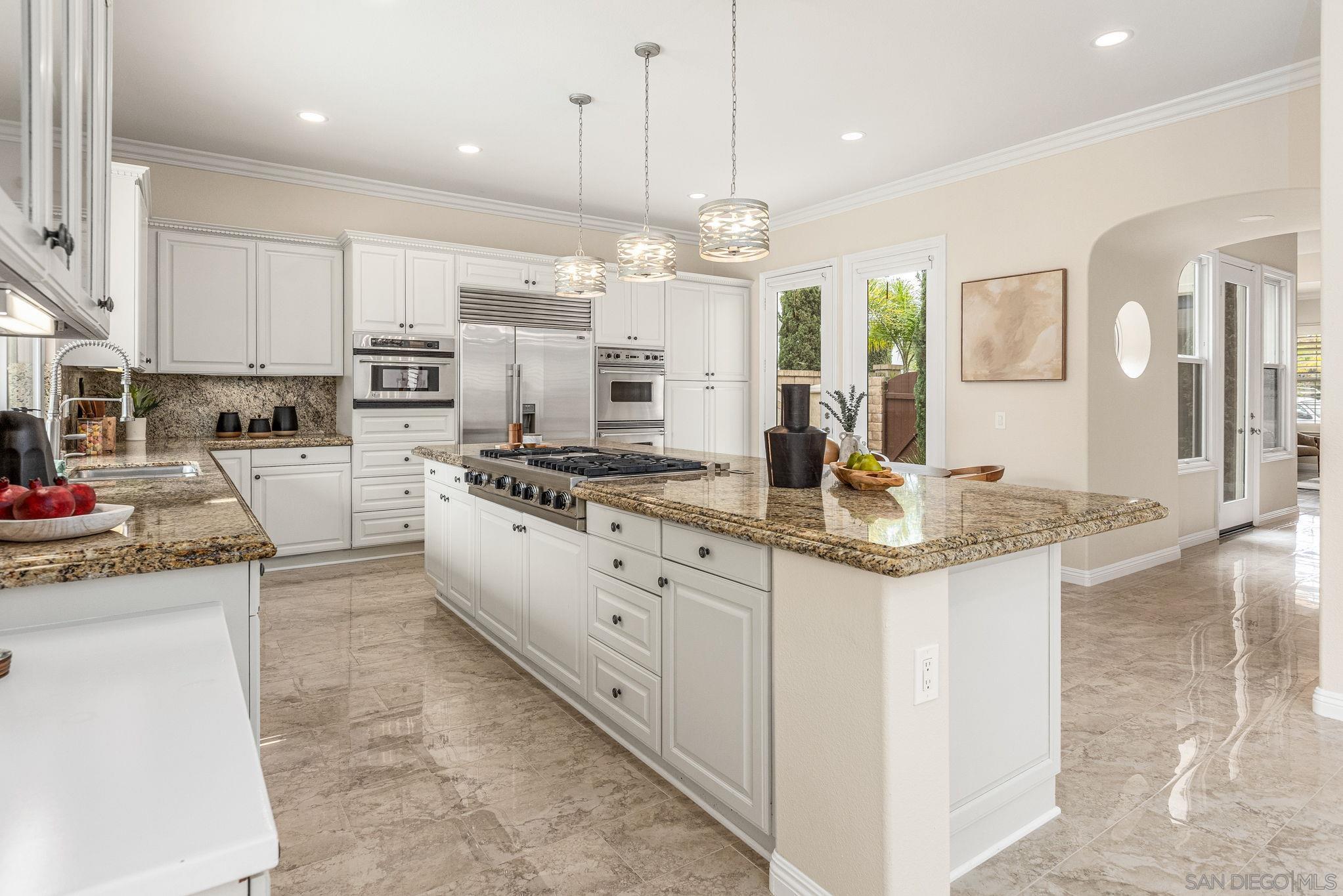 Detail Gallery Image 4 of 43 For 5582  Valerio Trl, San Diego,  CA 92130 - 5 Beds | 3/1 Baths