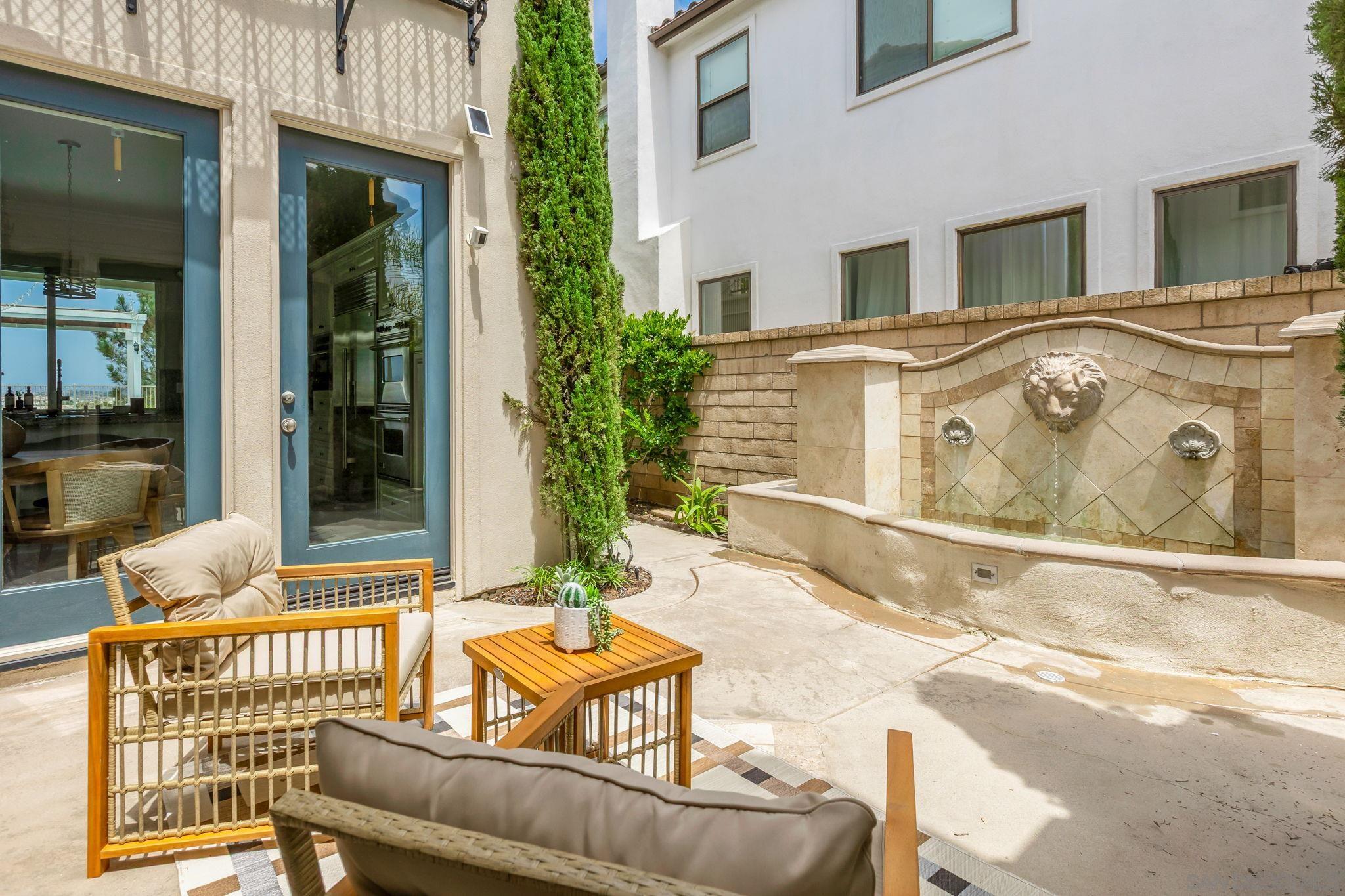 Detail Gallery Image 8 of 43 For 5582  Valerio Trl, San Diego,  CA 92130 - 5 Beds | 3/1 Baths